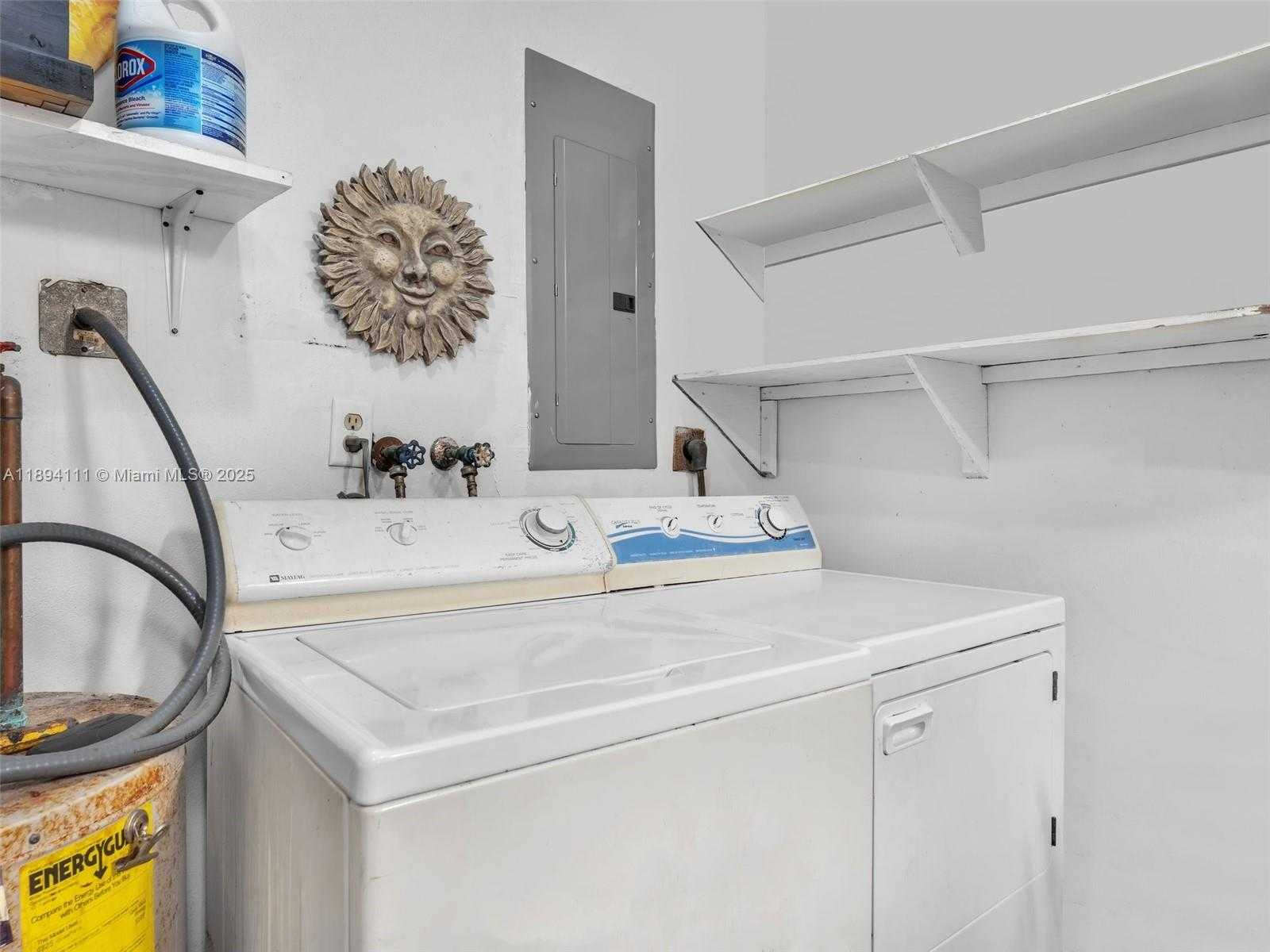 Small Image of 1030 JOHNSON ST, Hollywood Number 24