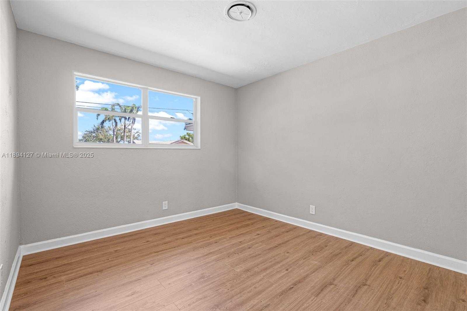 Small Image of 230 SOUTH EAST 9TH ST, Pompano Beach Number 23