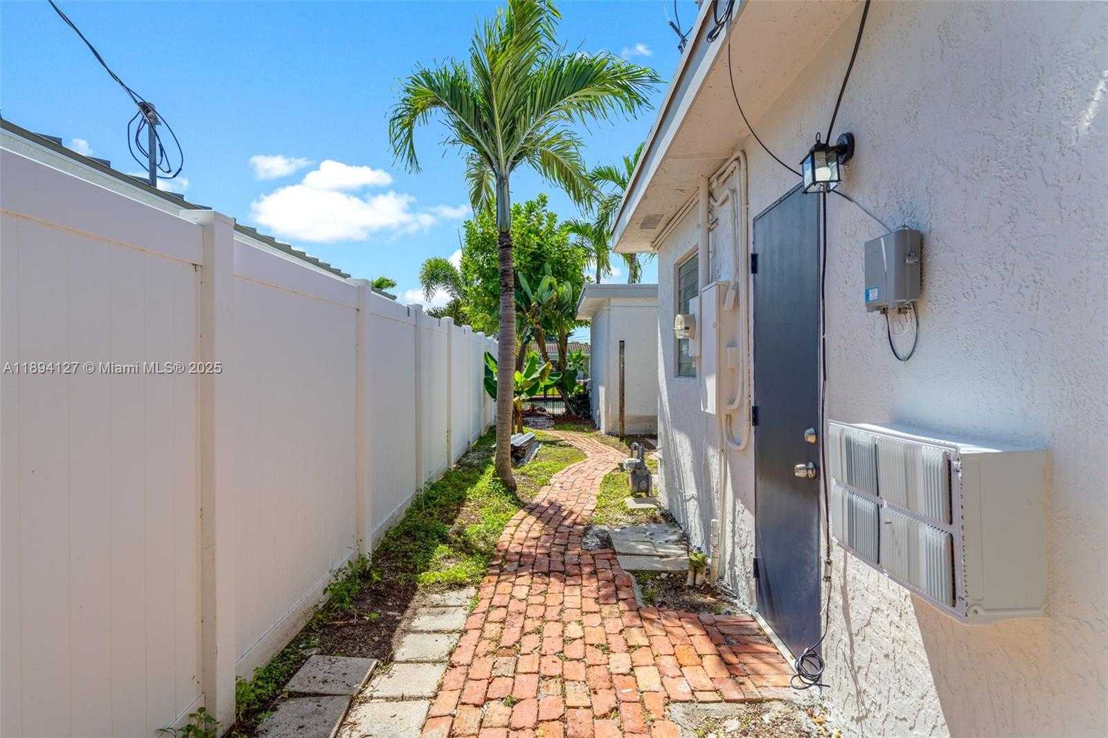 Small Image of 230 SOUTH EAST 9TH ST, Pompano Beach Number 41