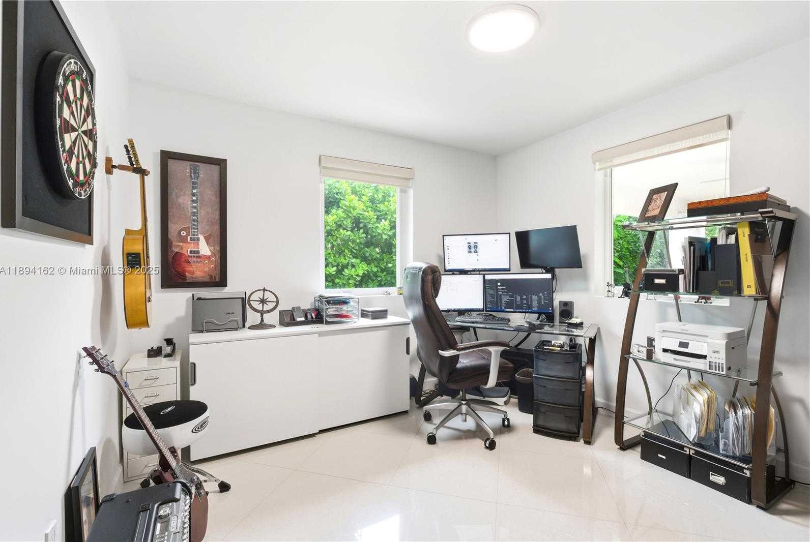 Small Image of 12932 IXORA RD, North Miami Number 18