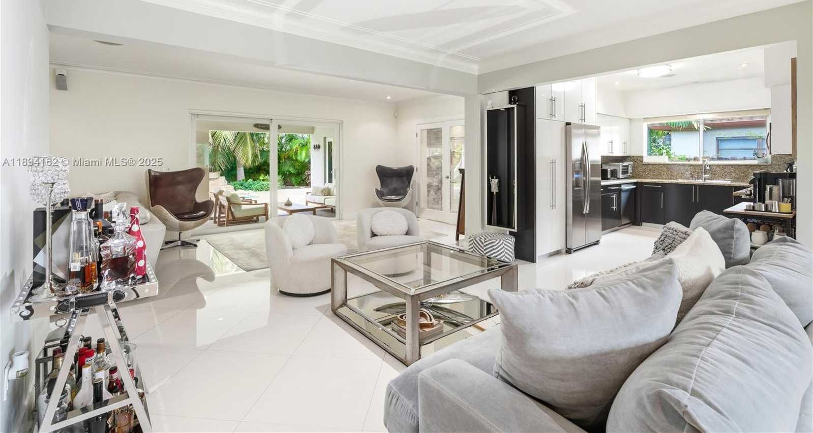 Small Image of 12932 IXORA RD, North Miami Number 22