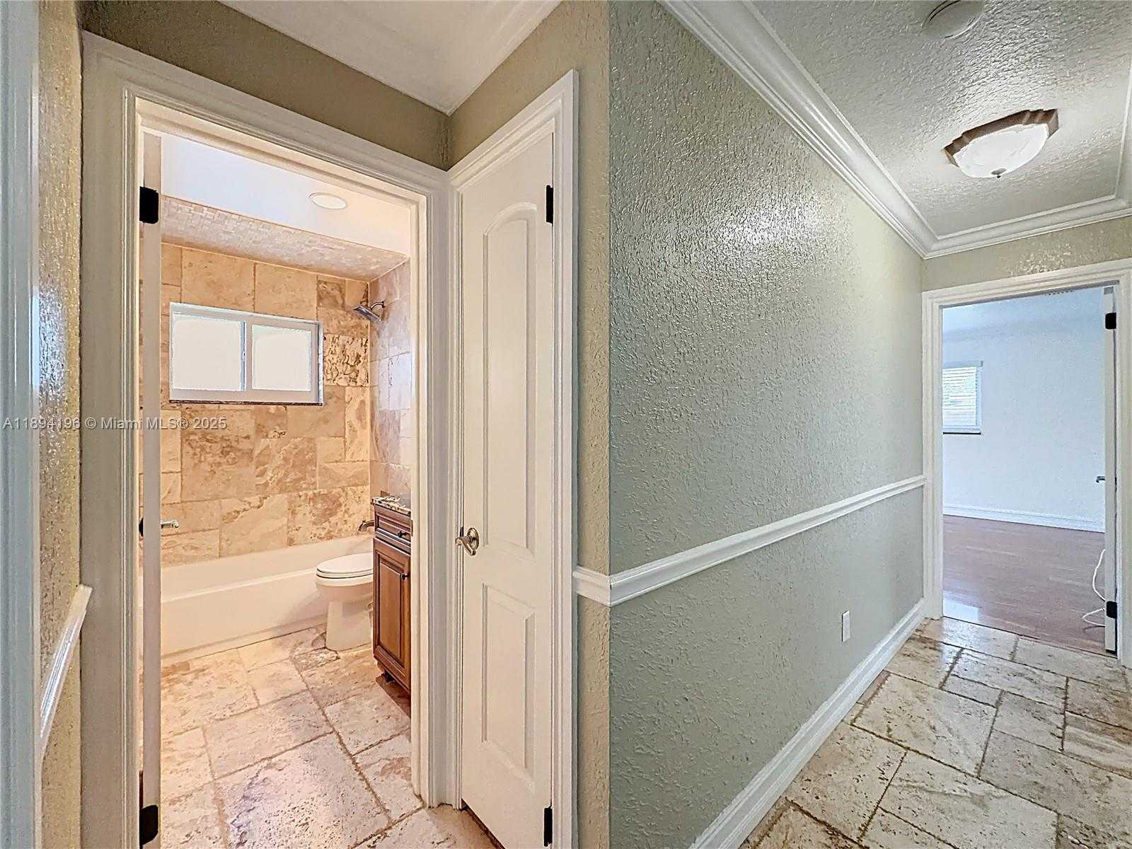 Small Image of 5511 NORTH EAST 18TH TER, Fort Lauderdale Number 34