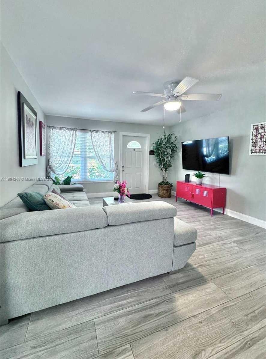 Small Image of 129 SOUTH WEST HIDEAWAY PL, Stuart Number 13