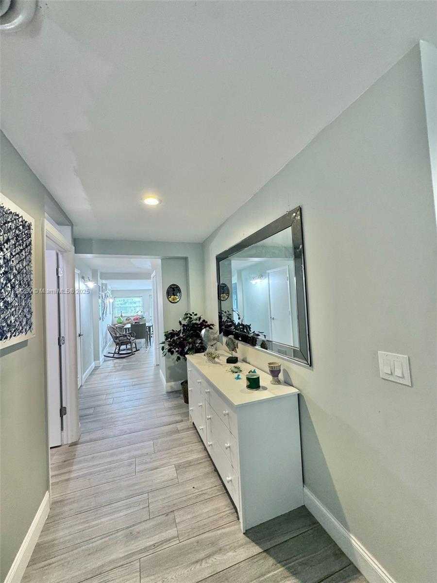 Small Image of 129 SOUTH WEST HIDEAWAY PL, Stuart Number 14