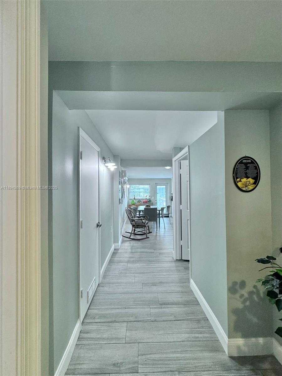 Small Image of 129 SOUTH WEST HIDEAWAY PL, Stuart Number 15