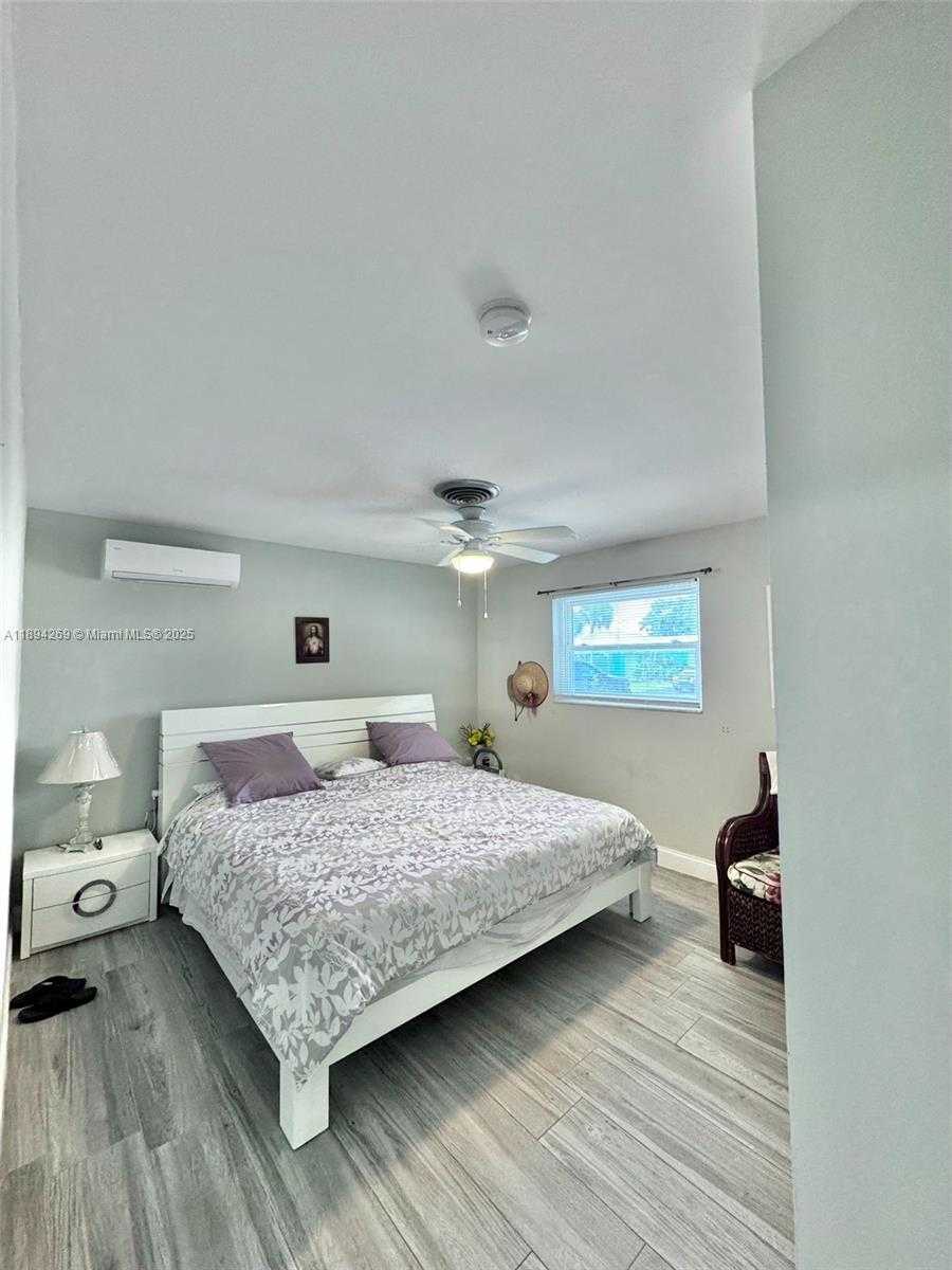 Small Image of 129 SOUTH WEST HIDEAWAY PL, Stuart Number 16