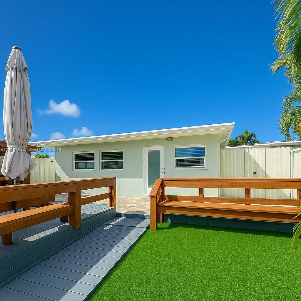 Small Image of 129 SOUTH WEST HIDEAWAY PL, Stuart Number 23