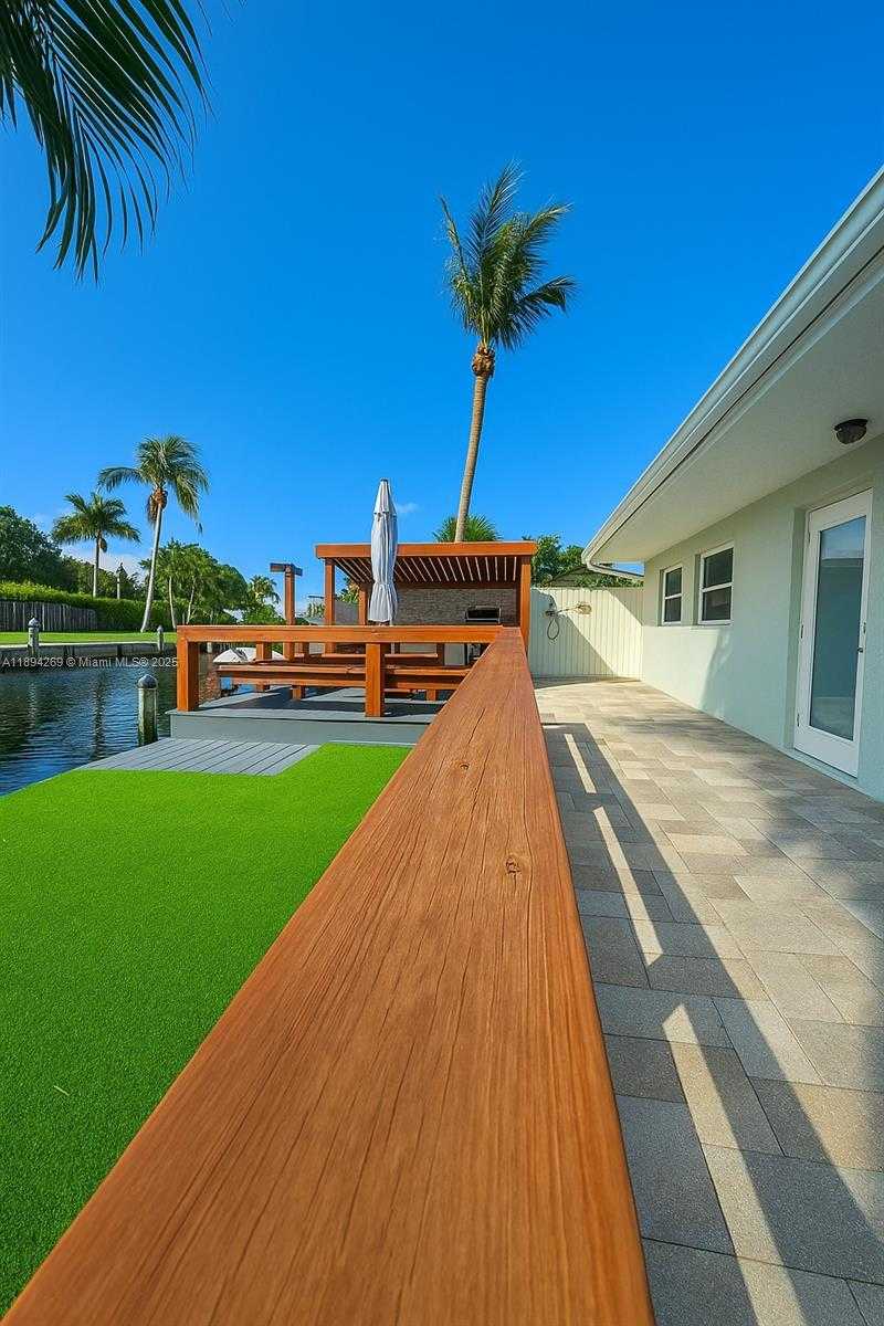 Small Image of 129 SOUTH WEST HIDEAWAY PL, Stuart Number 24