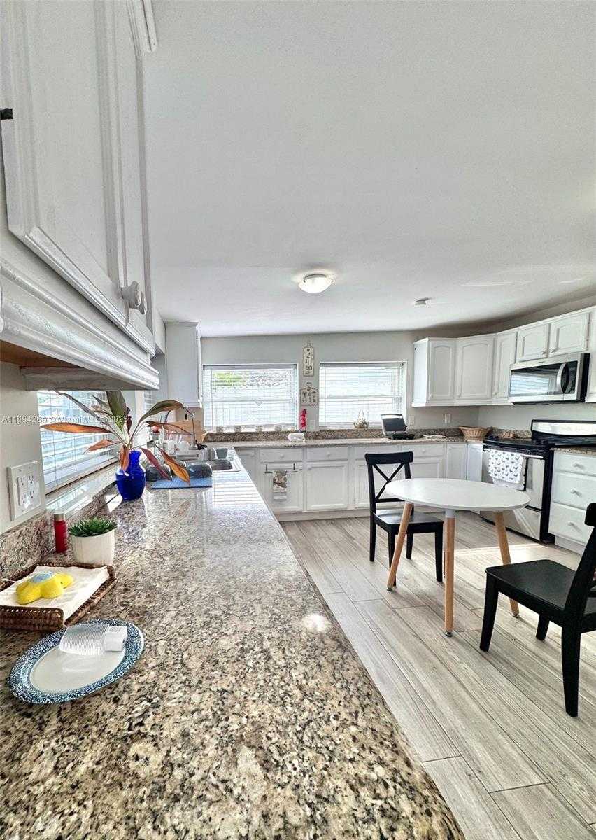 Small Image of 129 SOUTH WEST HIDEAWAY PL, Stuart Number 7