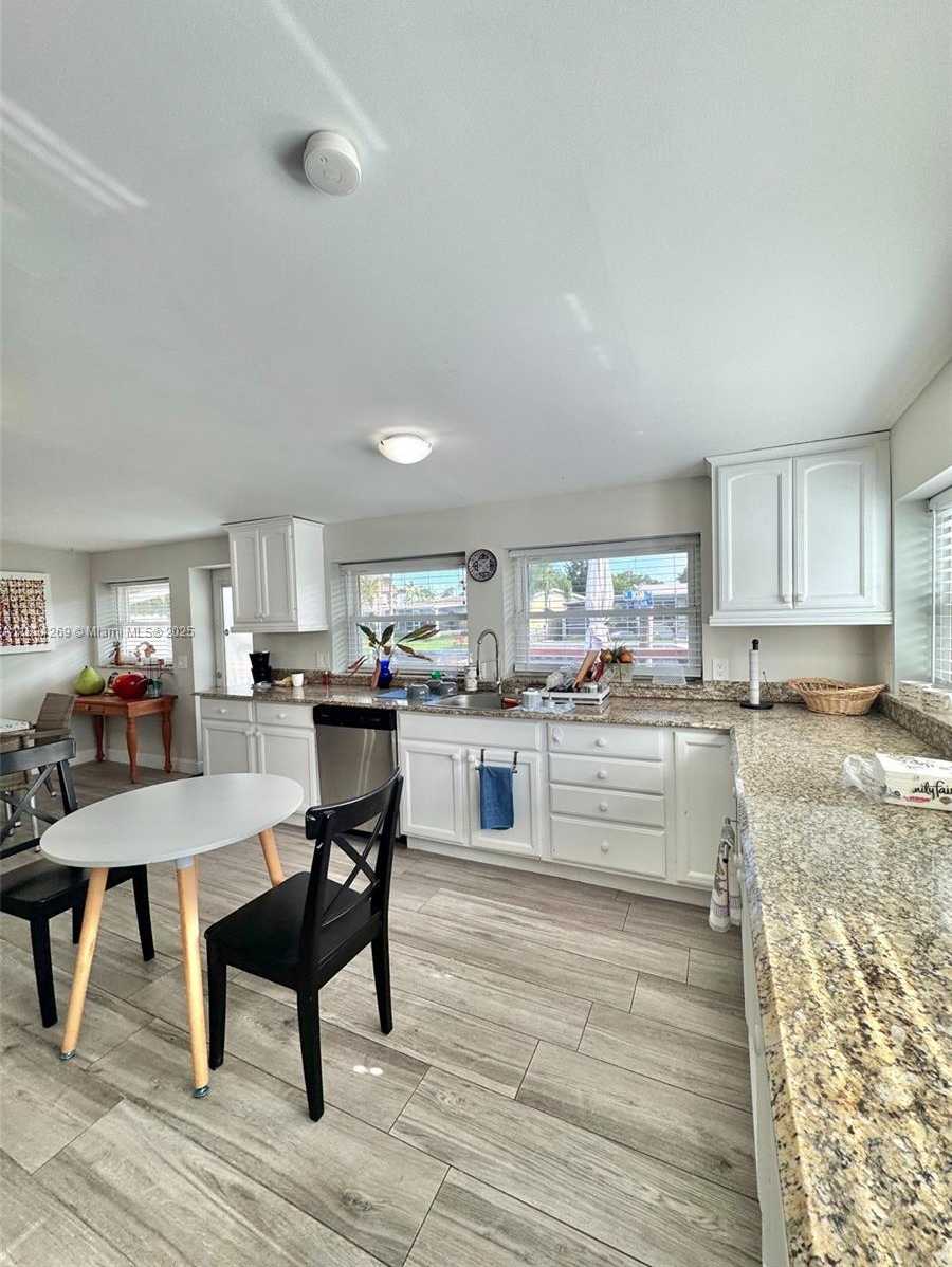 Small Image of 129 SOUTH WEST HIDEAWAY PL, Stuart Number 8