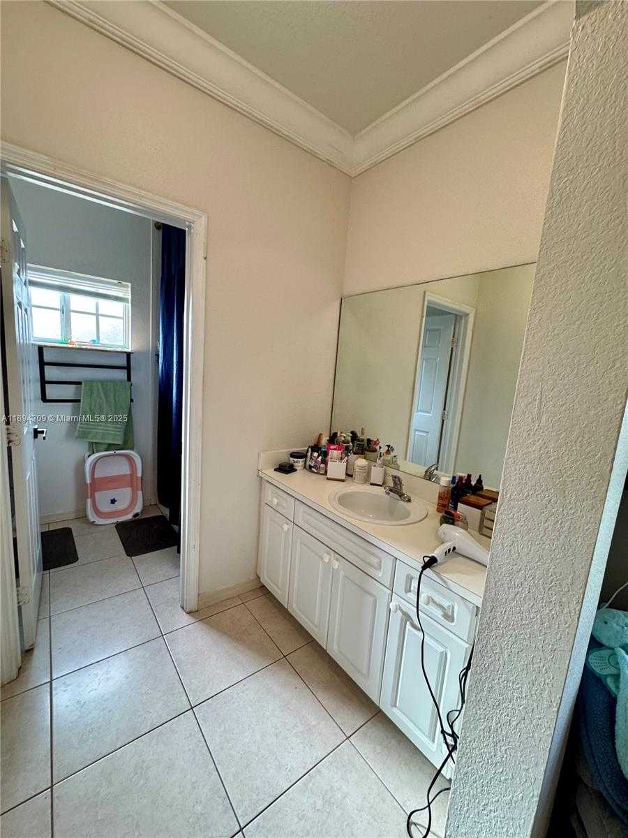 Small Image of 19043 SOUTH WEST 319TH ST, Homestead Number 12