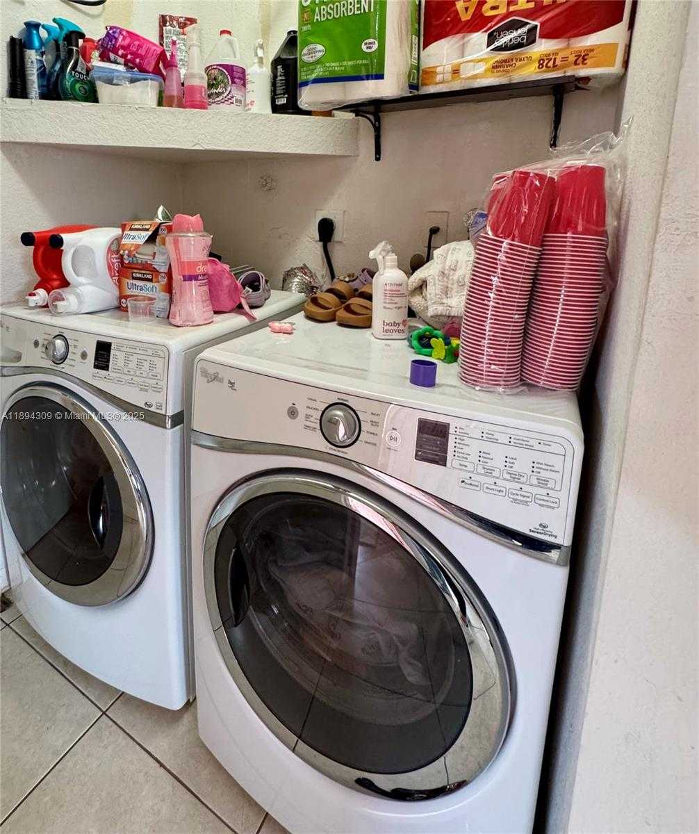 Small Image of 19043 SOUTH WEST 319TH ST, Homestead Number 15