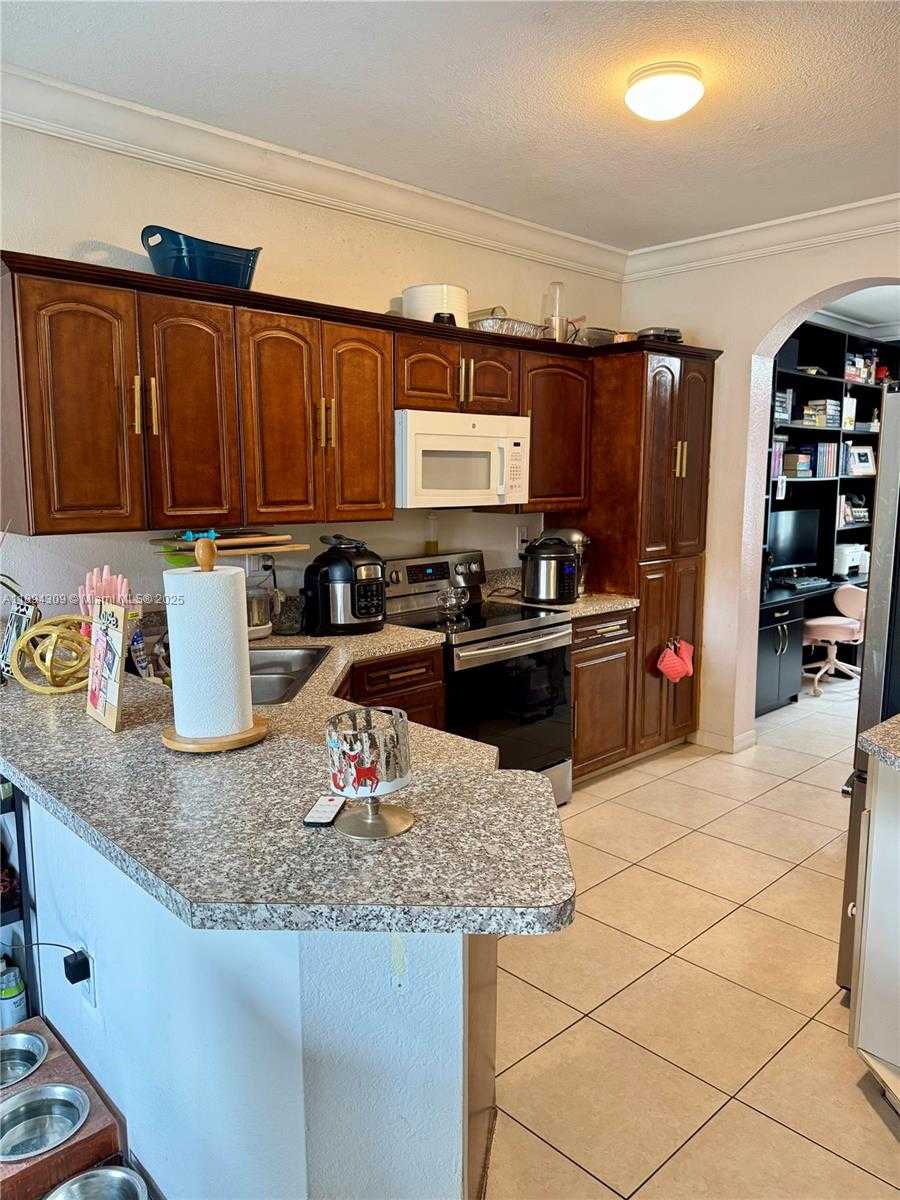 Small Image of 19043 SOUTH WEST 319TH ST, Homestead Number 5
