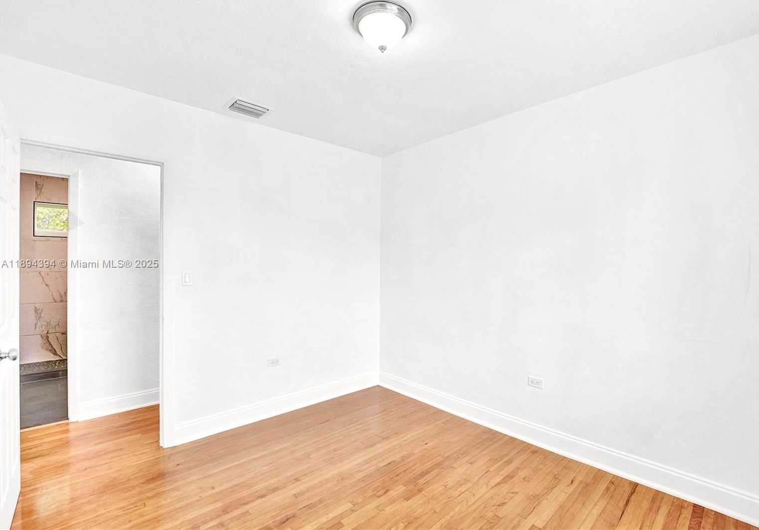 Small Image of 360 NORTH WEST 132ND ST, North Miami Number 22