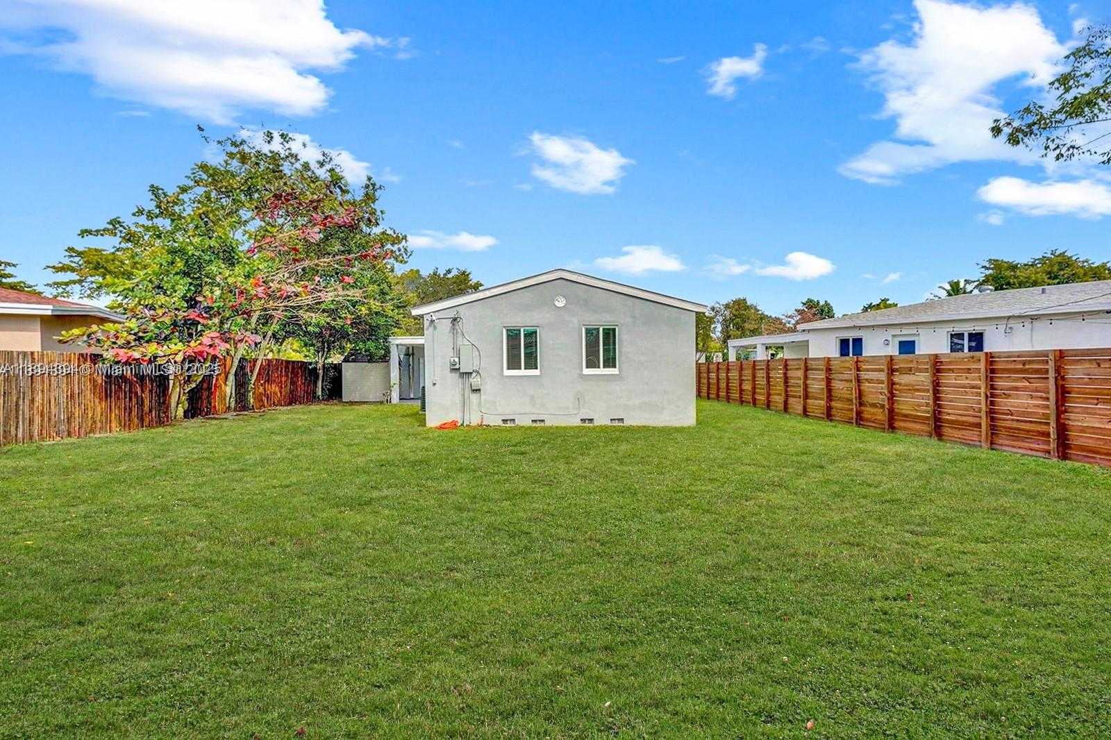 Small Image of 360 NORTH WEST 132ND ST, North Miami Number 26