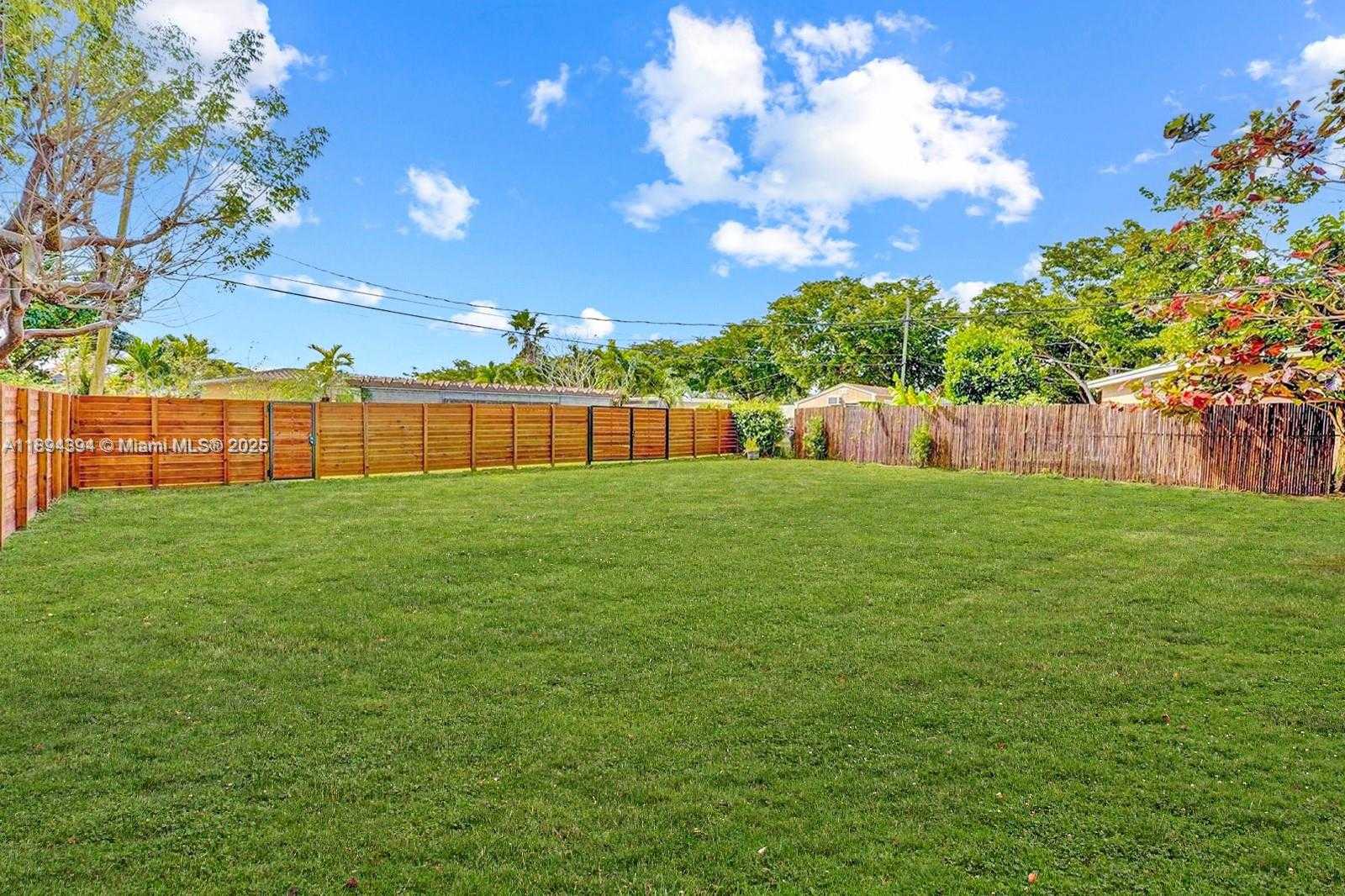 Small Image of 360 NORTH WEST 132ND ST, North Miami Number 5