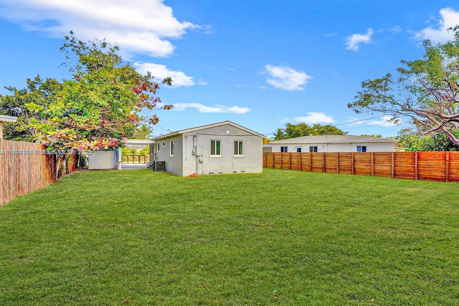 Small Image of 360 NORTH WEST 132ND ST, North Miami Number 6