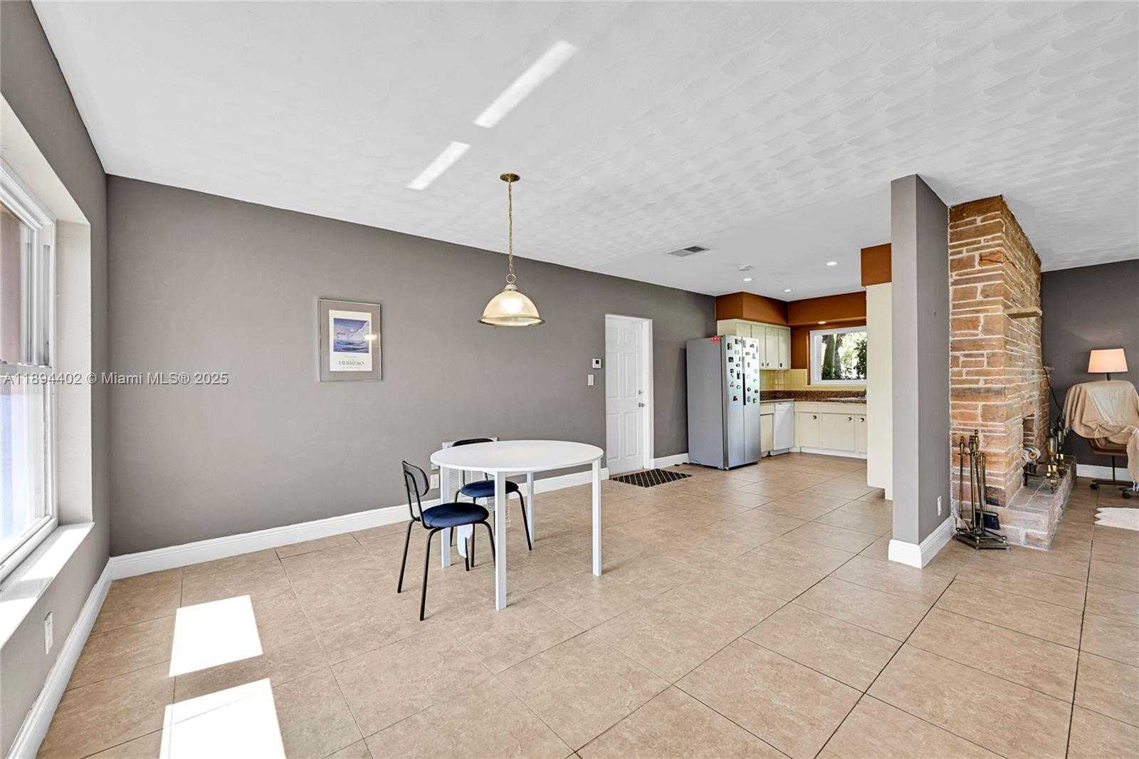 Small Image of 2750 SOUTH EAST 3RD ST, Pompano Beach Number 14