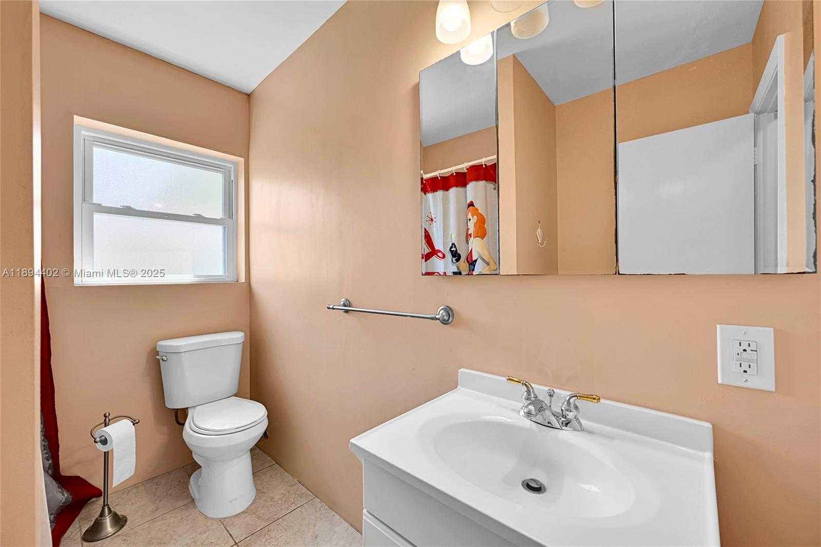 Small Image of 2750 SOUTH EAST 3RD ST, Pompano Beach Number 15