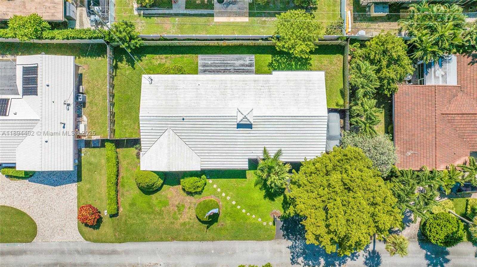 Small Image of 2750 SOUTH EAST 3RD ST, Pompano Beach Number 22