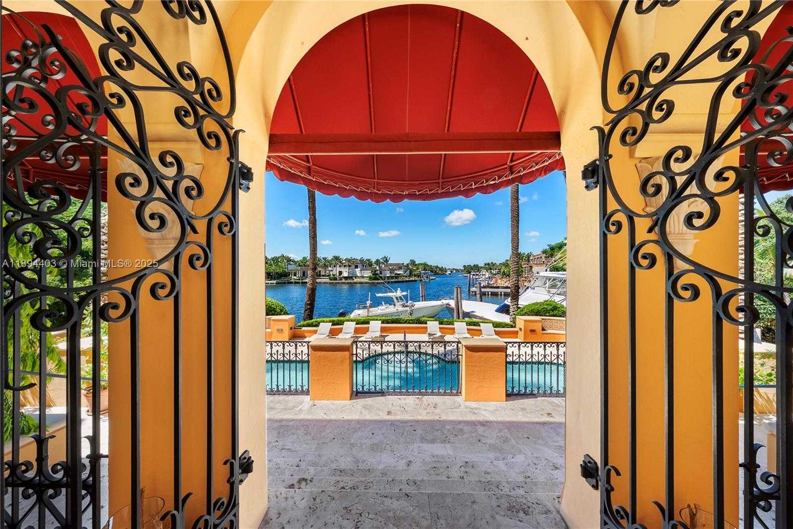Small Image of 50 CASUARINA CONCOURSE, Coral Gables Number 12