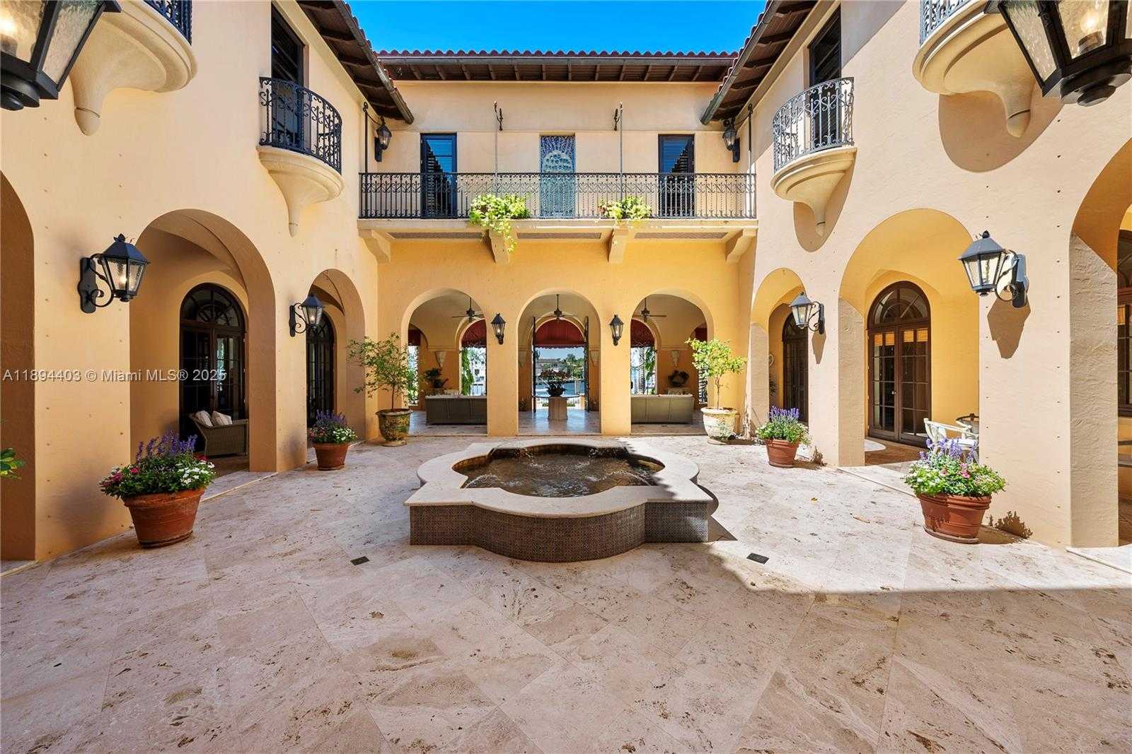 Small Image of 50 CASUARINA CONCOURSE, Coral Gables Number 31
