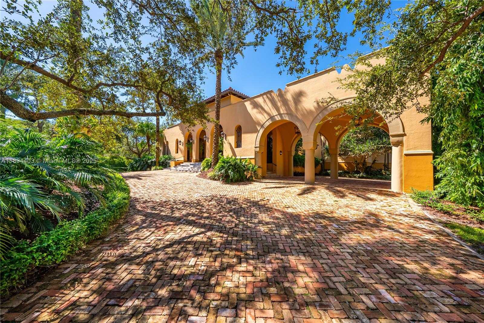 Small Image of 50 CASUARINA CONCOURSE, Coral Gables Number 6