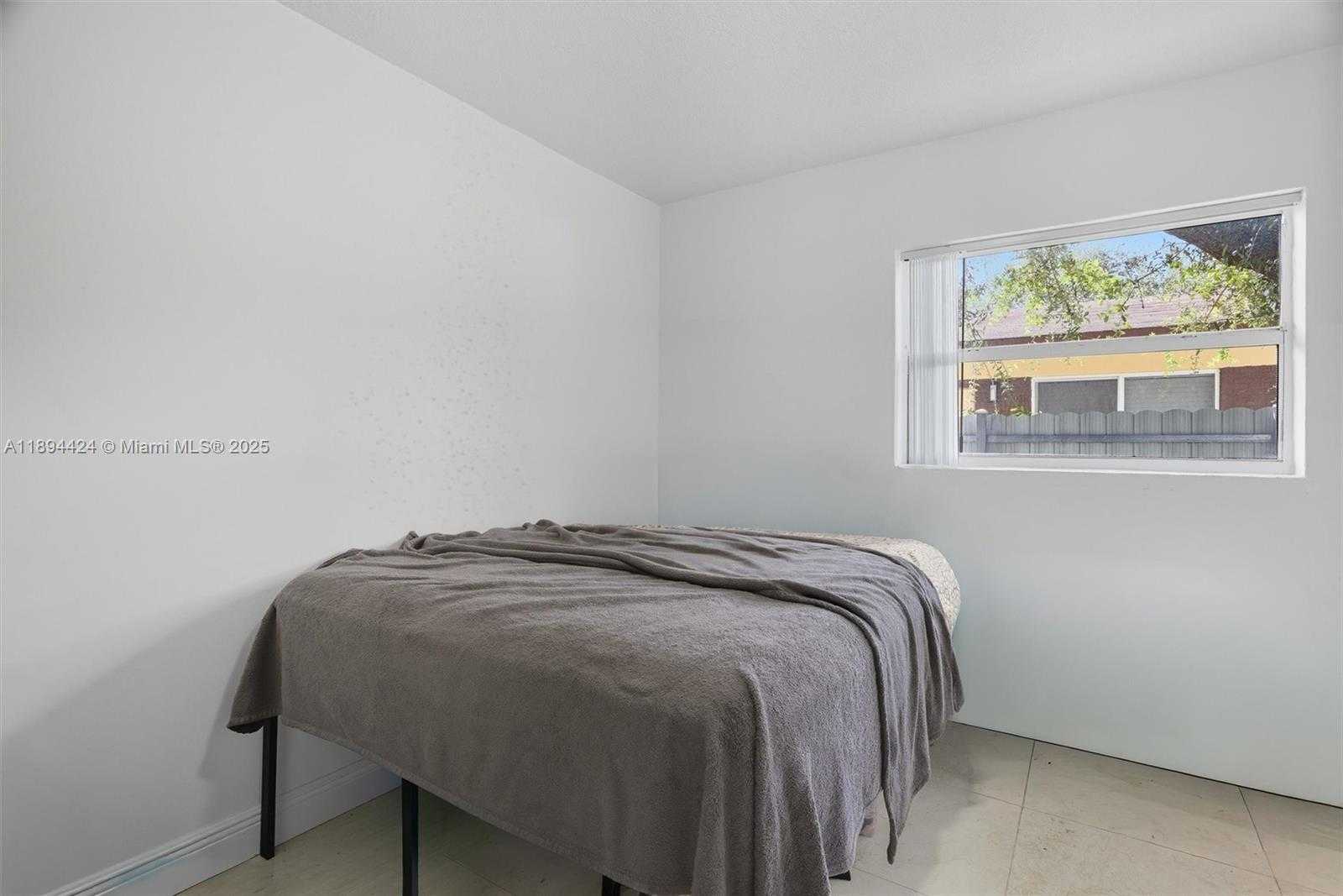 Small Image of 510 NORTH 56TH AVE, Hollywood Number 13