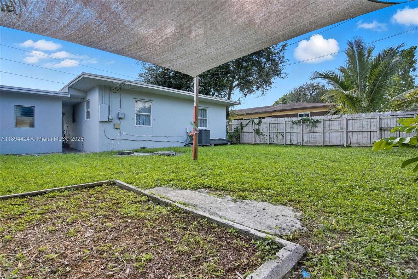 Small Image of 510 NORTH 56TH AVE, Hollywood Number 16