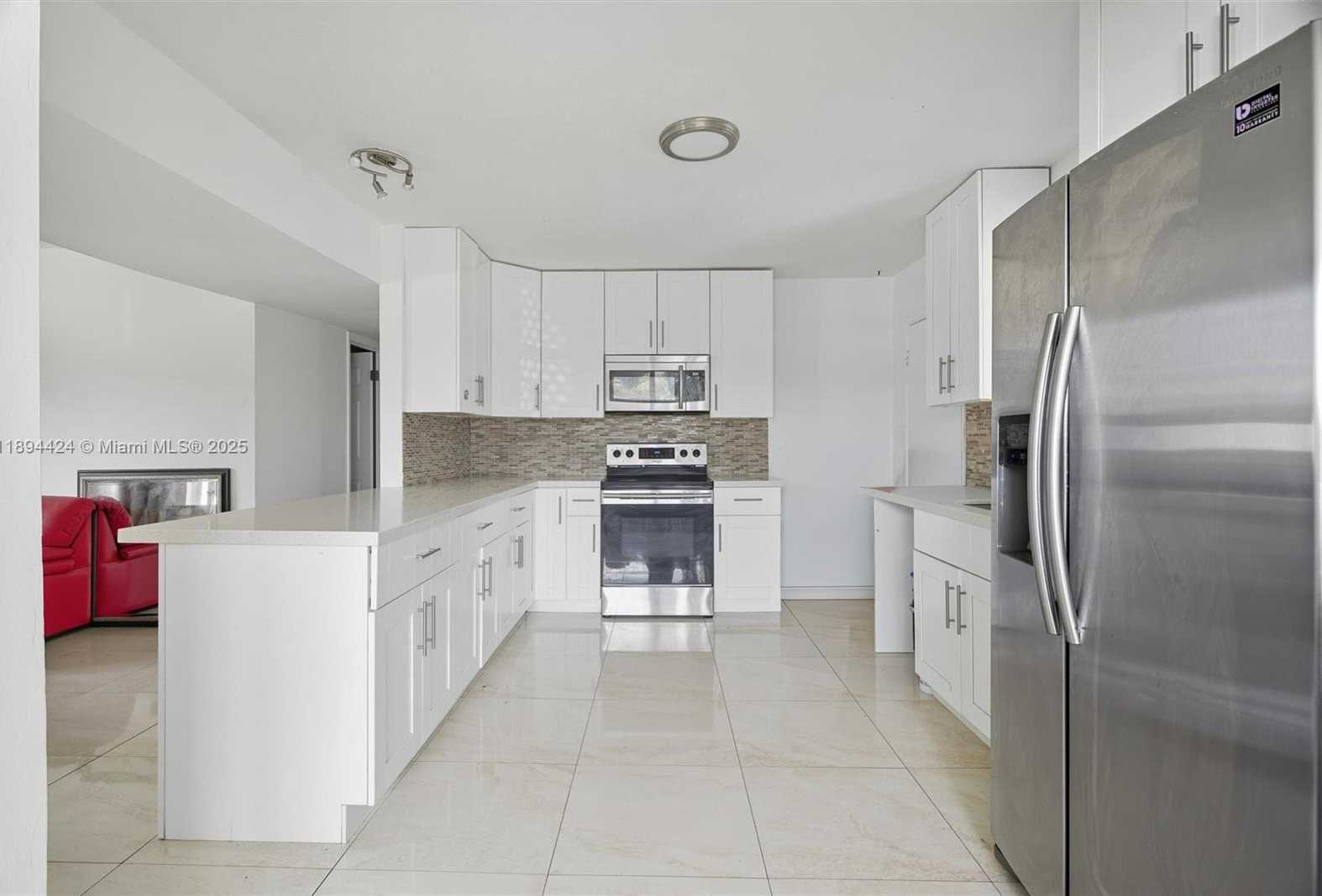 Small Image of 510 NORTH 56TH AVE, Hollywood Number 2