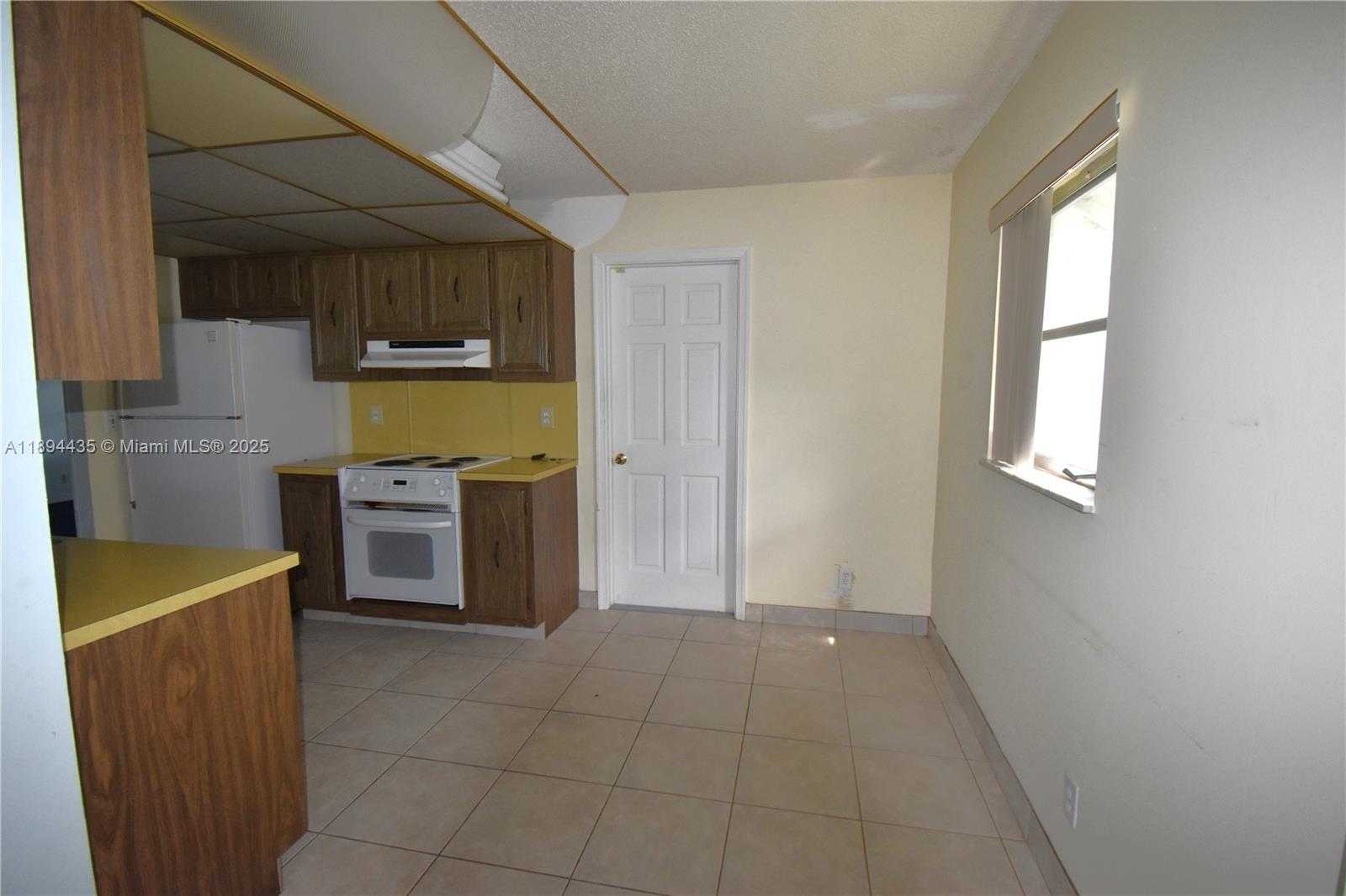 Small Image of 1301 CAMPANELLI DR, Plantation Number 4
