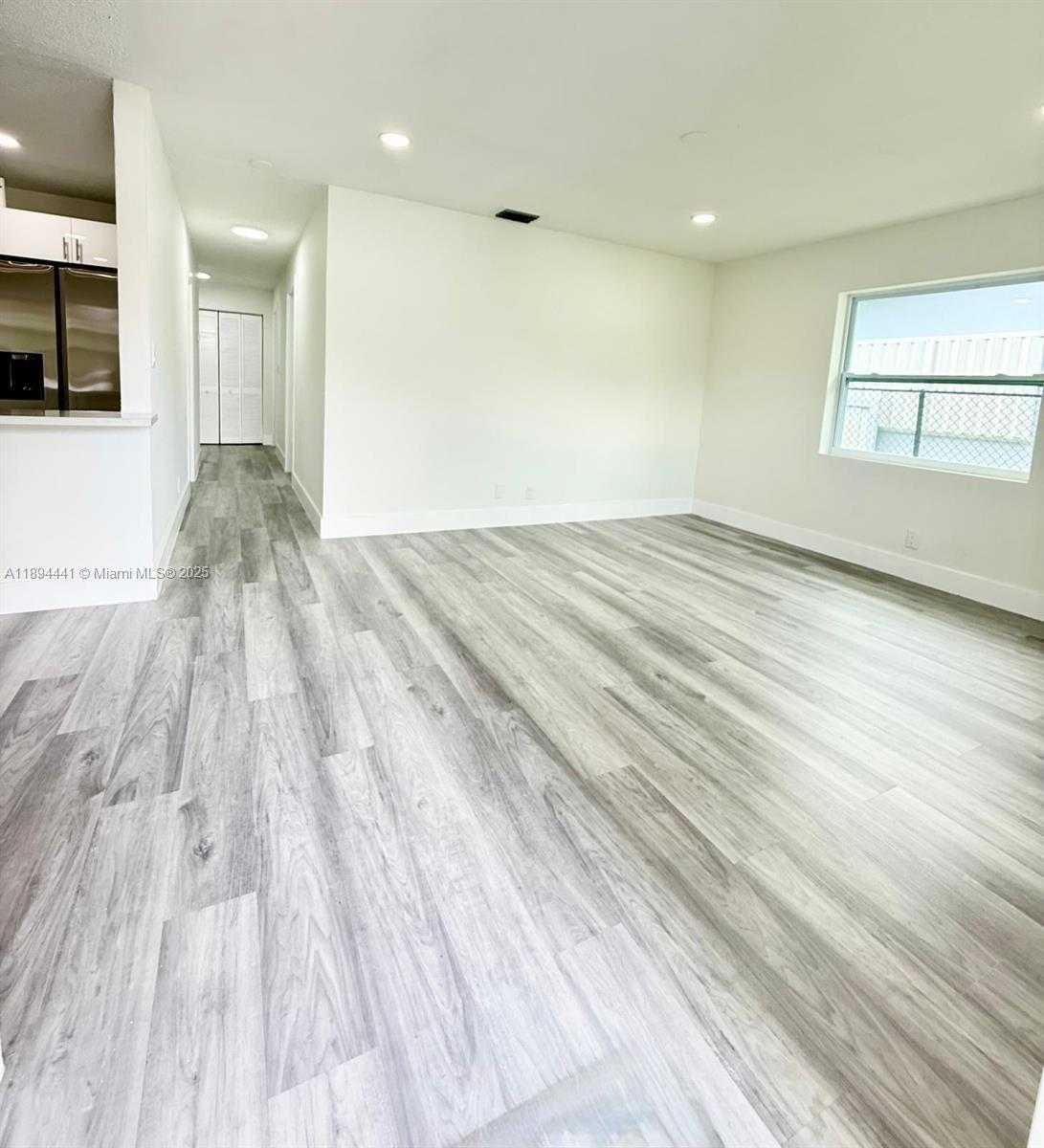 Small Image of 2230 FARRAGUT ST, Hollywood Number 29