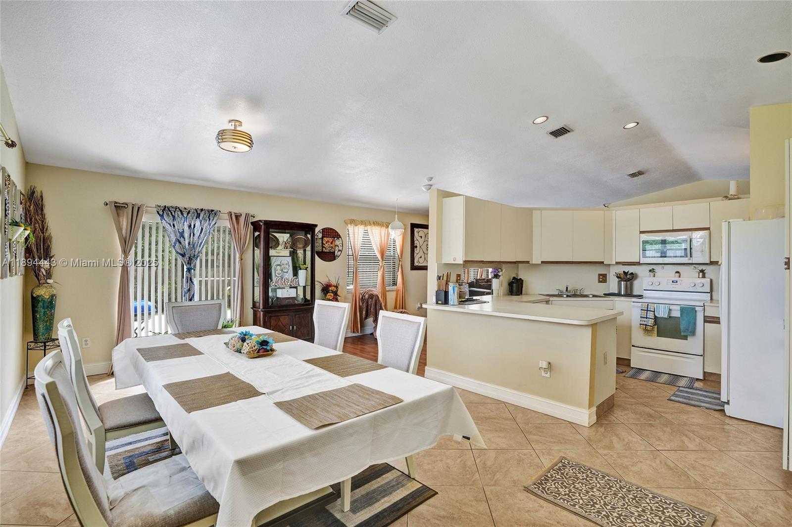 Small Image of 29861 SOUTH WEST 165TH AVE, Homestead Number 19