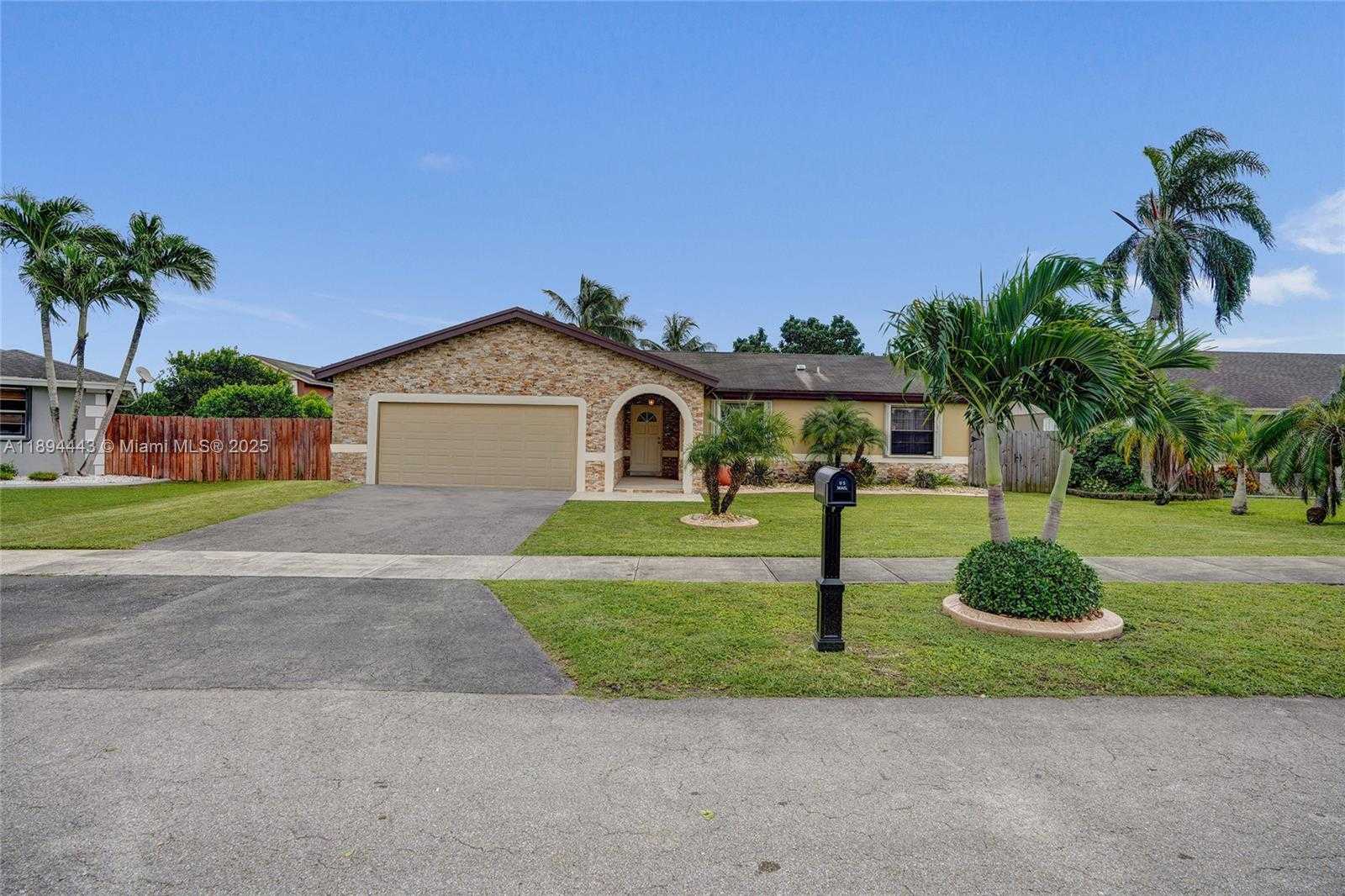 Small Image of 29861 SOUTH WEST 165TH AVE, Homestead Number 4