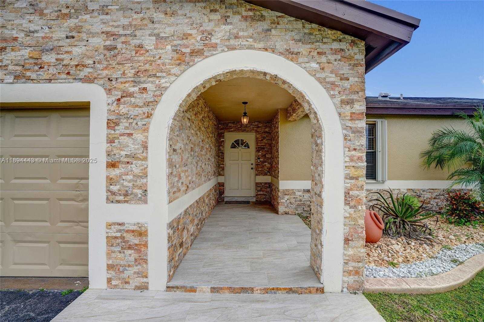 Small Image of 29861 SOUTH WEST 165TH AVE, Homestead Number 6