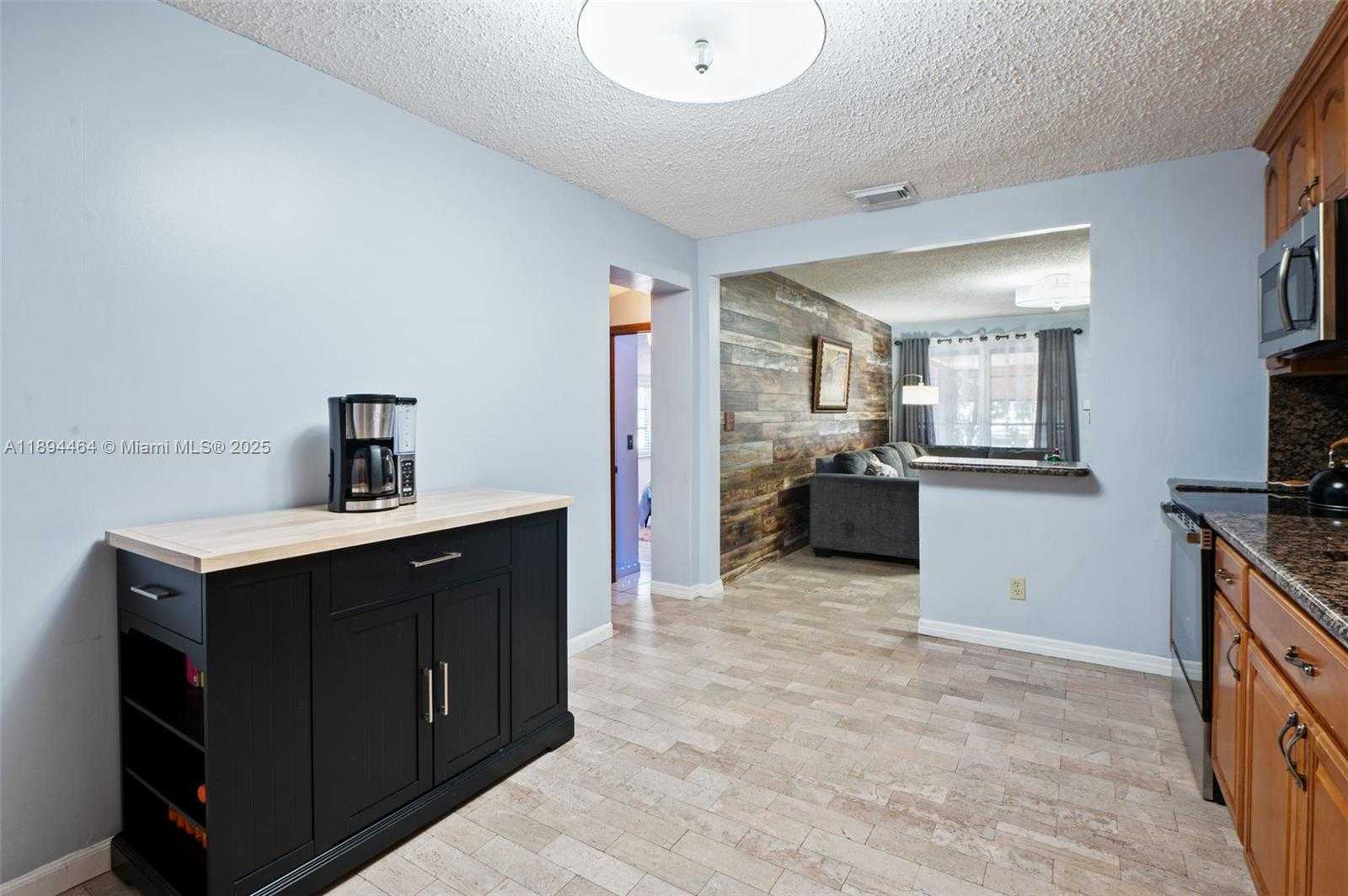 Small Image of 5614 HOPE ST, Hollywood Number 10