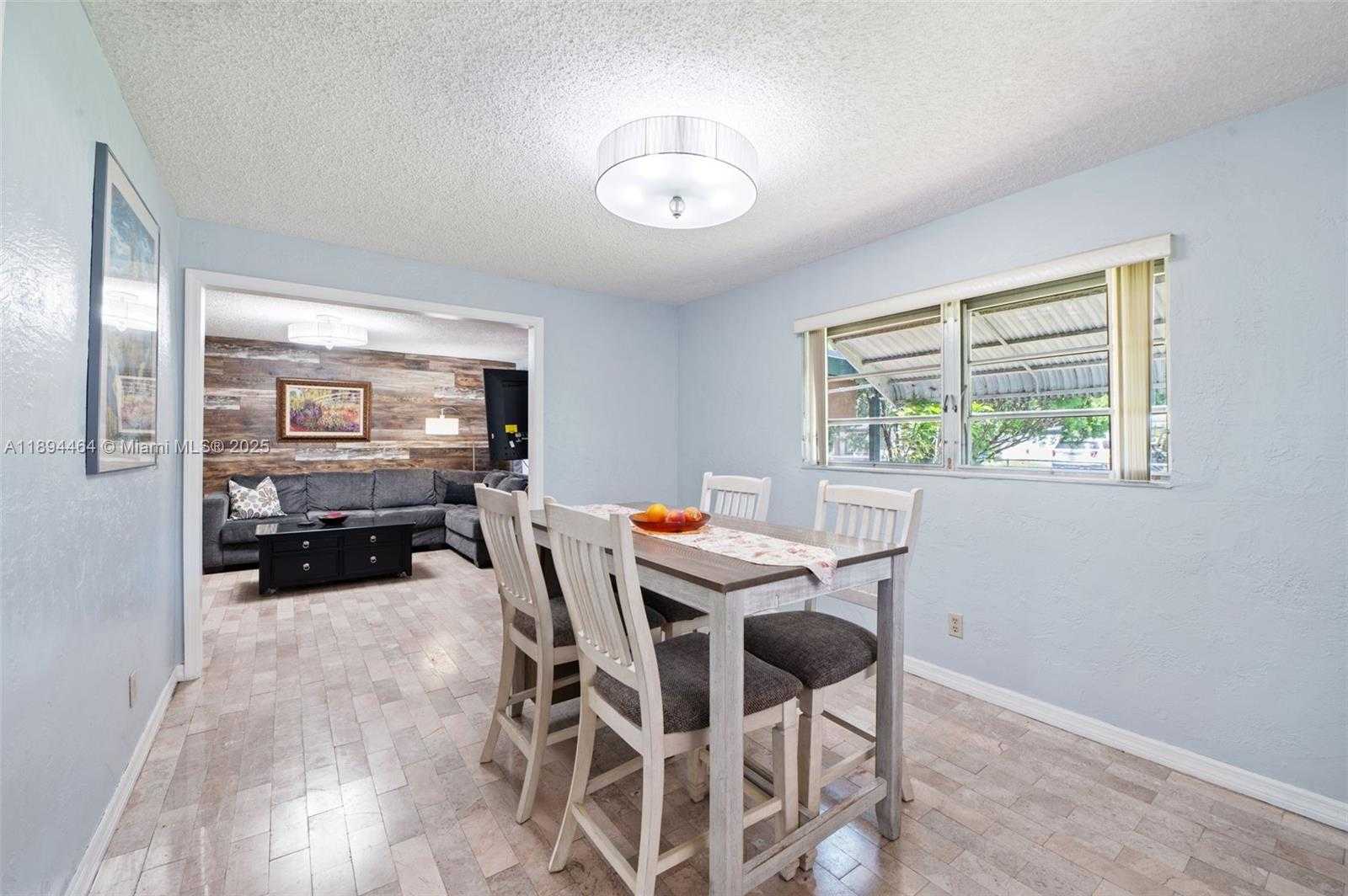 Small Image of 5614 HOPE ST, Hollywood Number 11