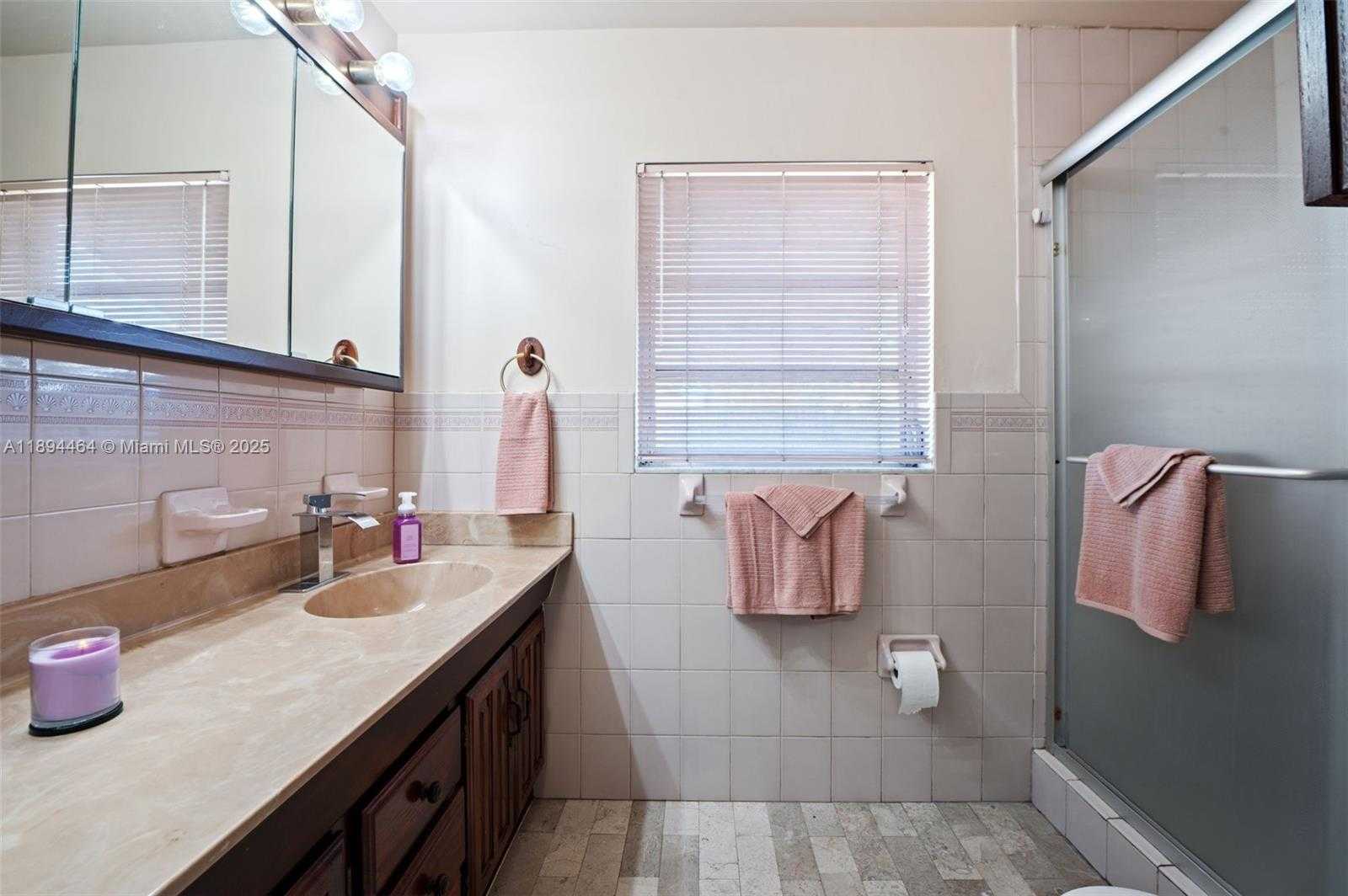 Small Image of 5614 HOPE ST, Hollywood Number 16