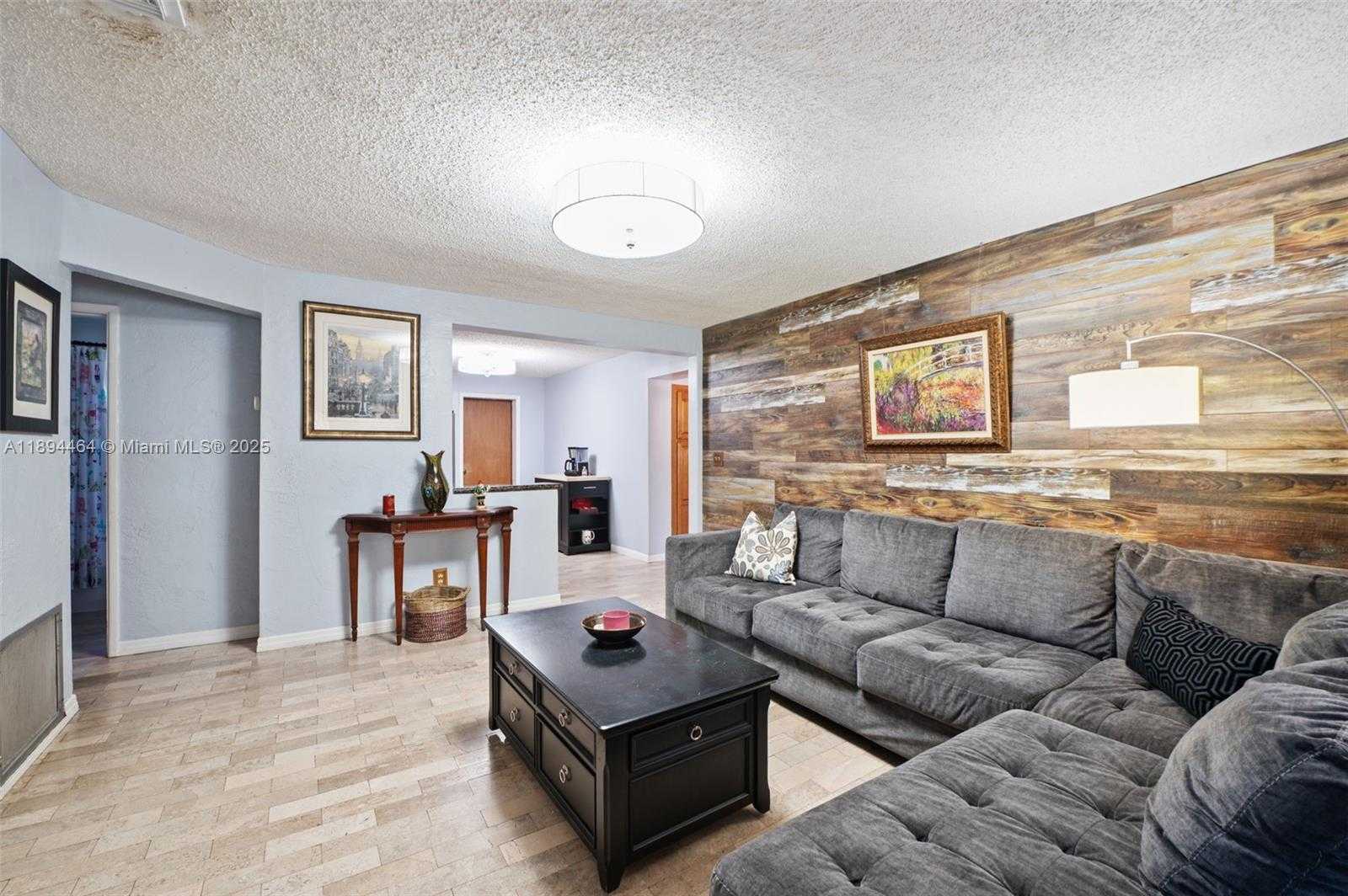 Small Image of 5614 HOPE ST, Hollywood Number 5