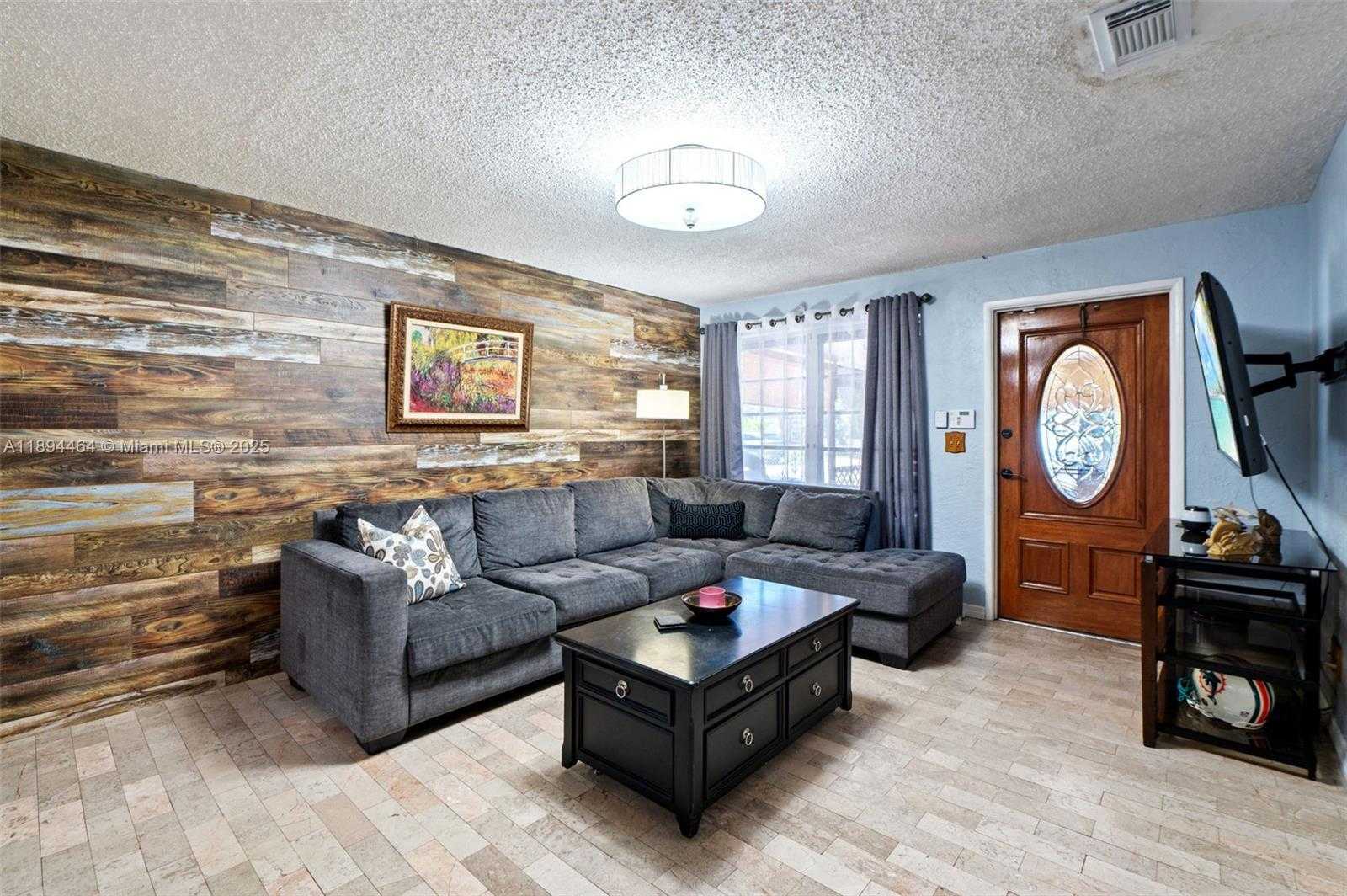 Small Image of 5614 HOPE ST, Hollywood Number 7