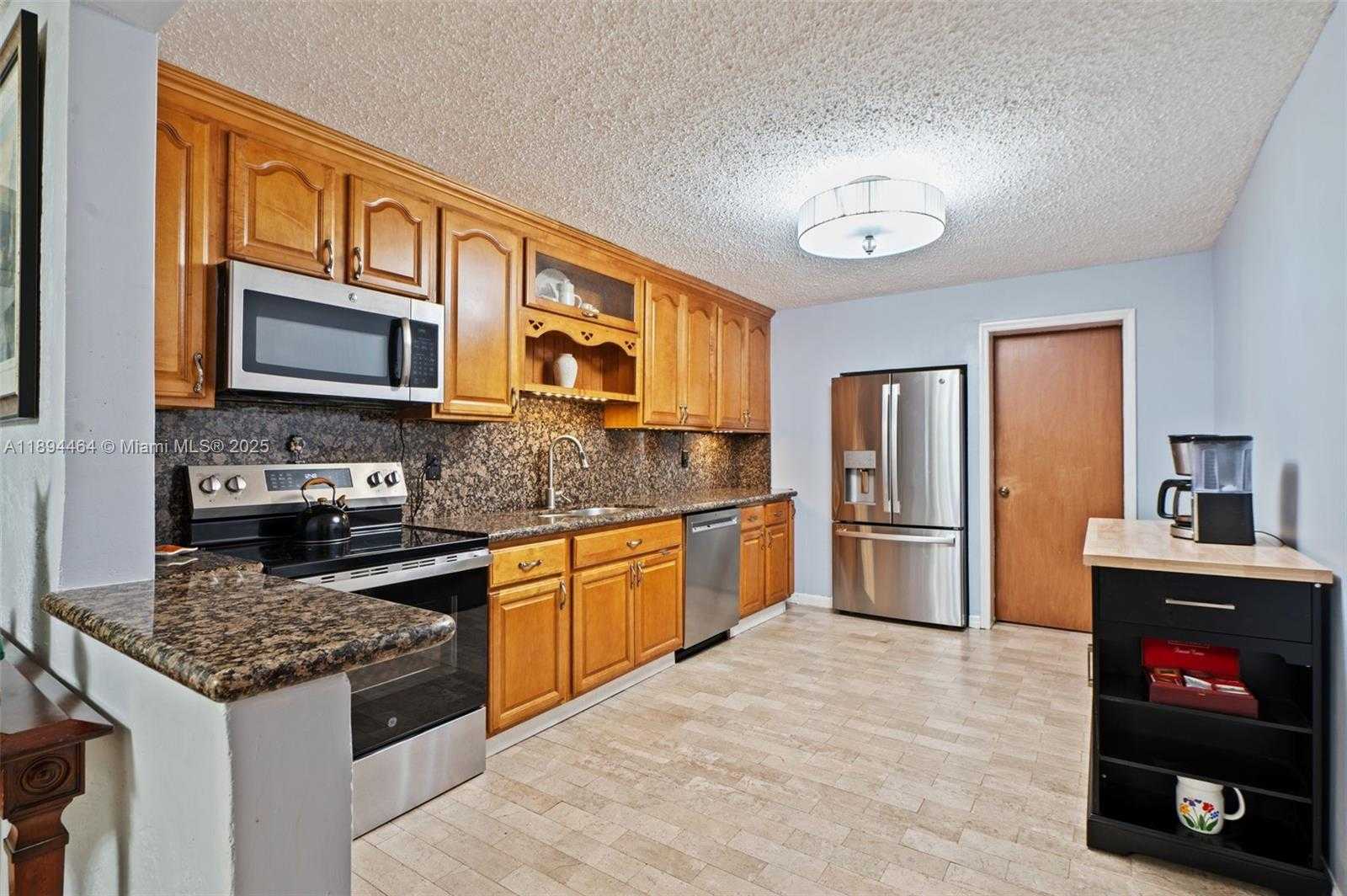 Small Image of 5614 HOPE ST, Hollywood Number 8