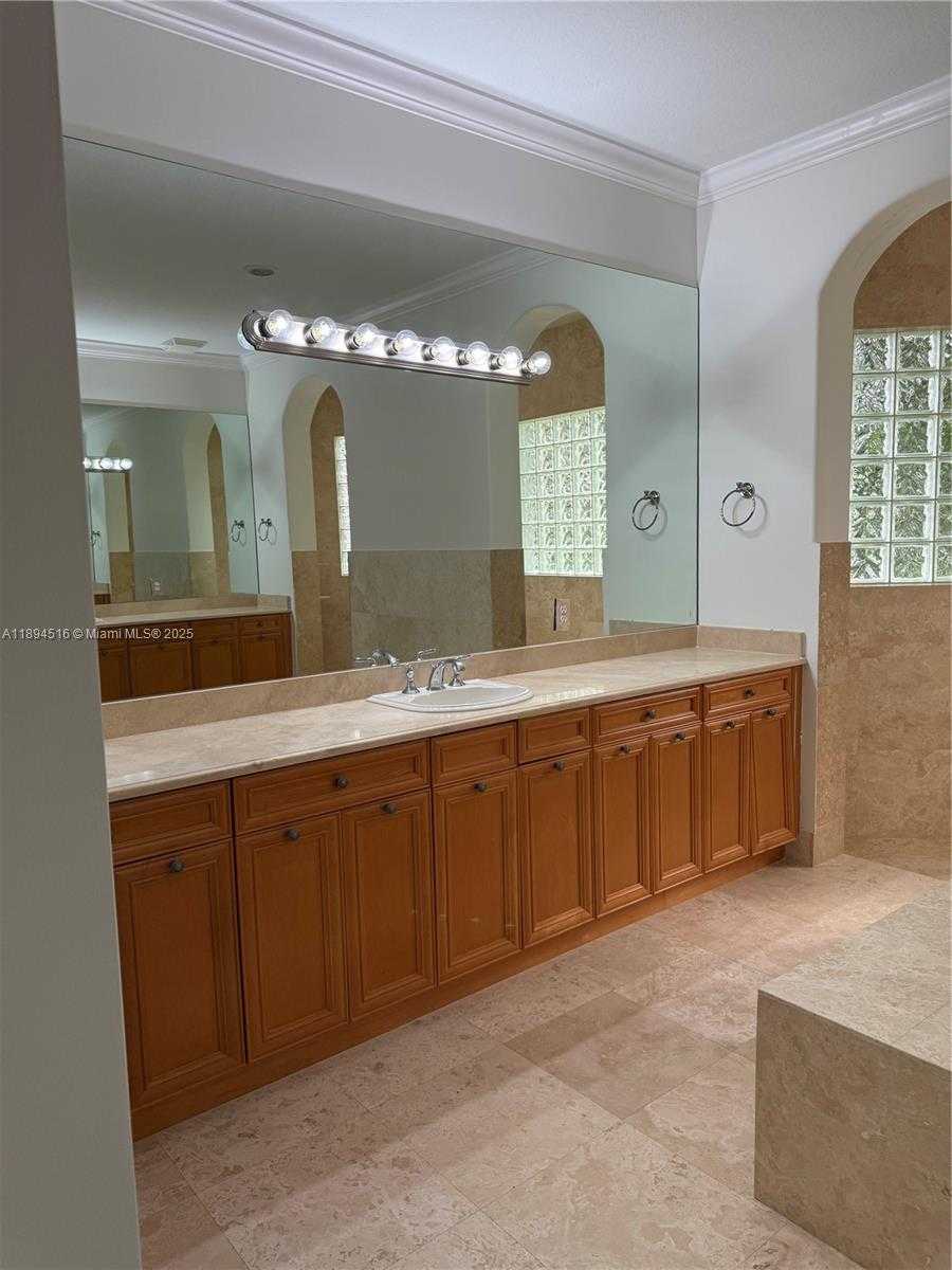 Small Image of 2273 PHOENIX AVE, Davie Number 18