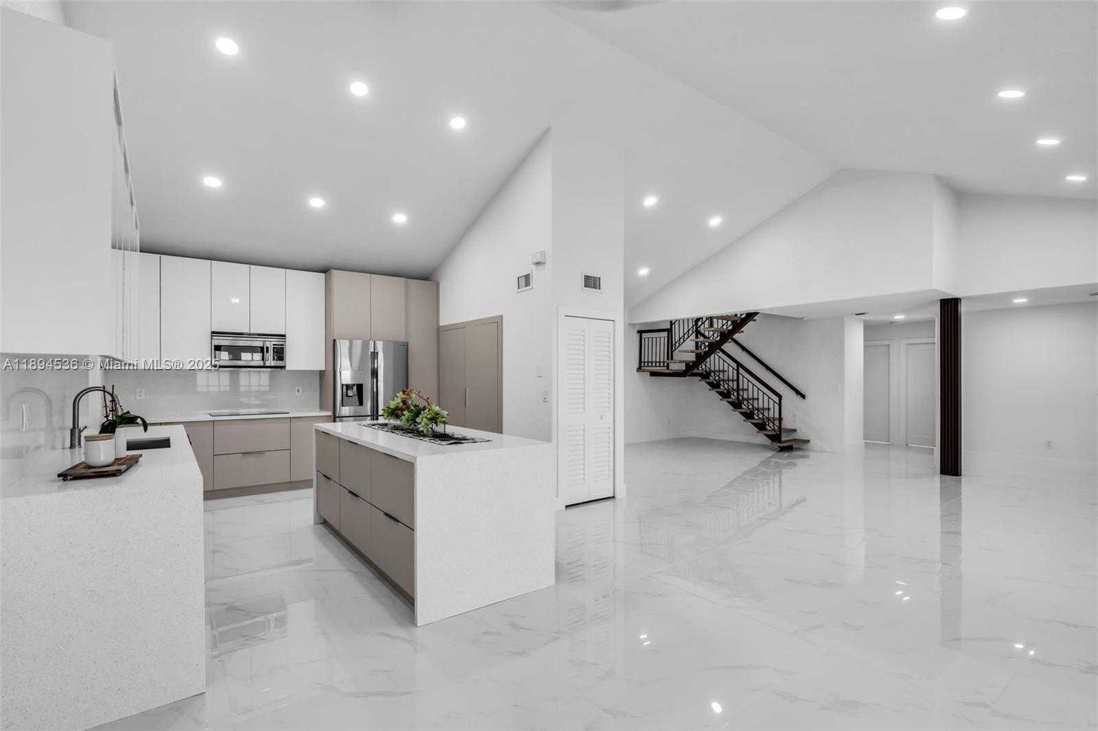 Small Image of 14820 NORTH WEST 87TH CT, Miami Lakes Number 12