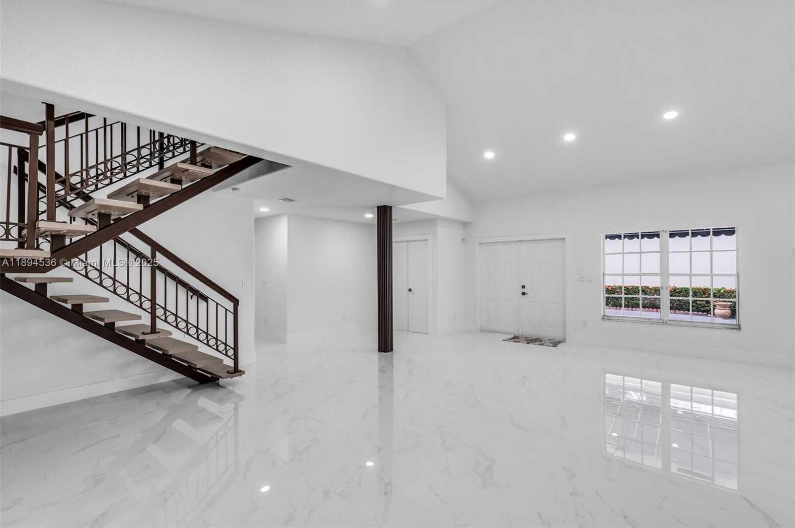 Small Image of 14820 NORTH WEST 87TH CT, Miami Lakes Number 17