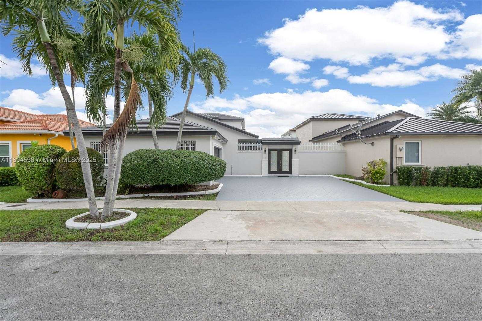 Small Image of 14820 NORTH WEST 87TH CT, Miami Lakes Number 3