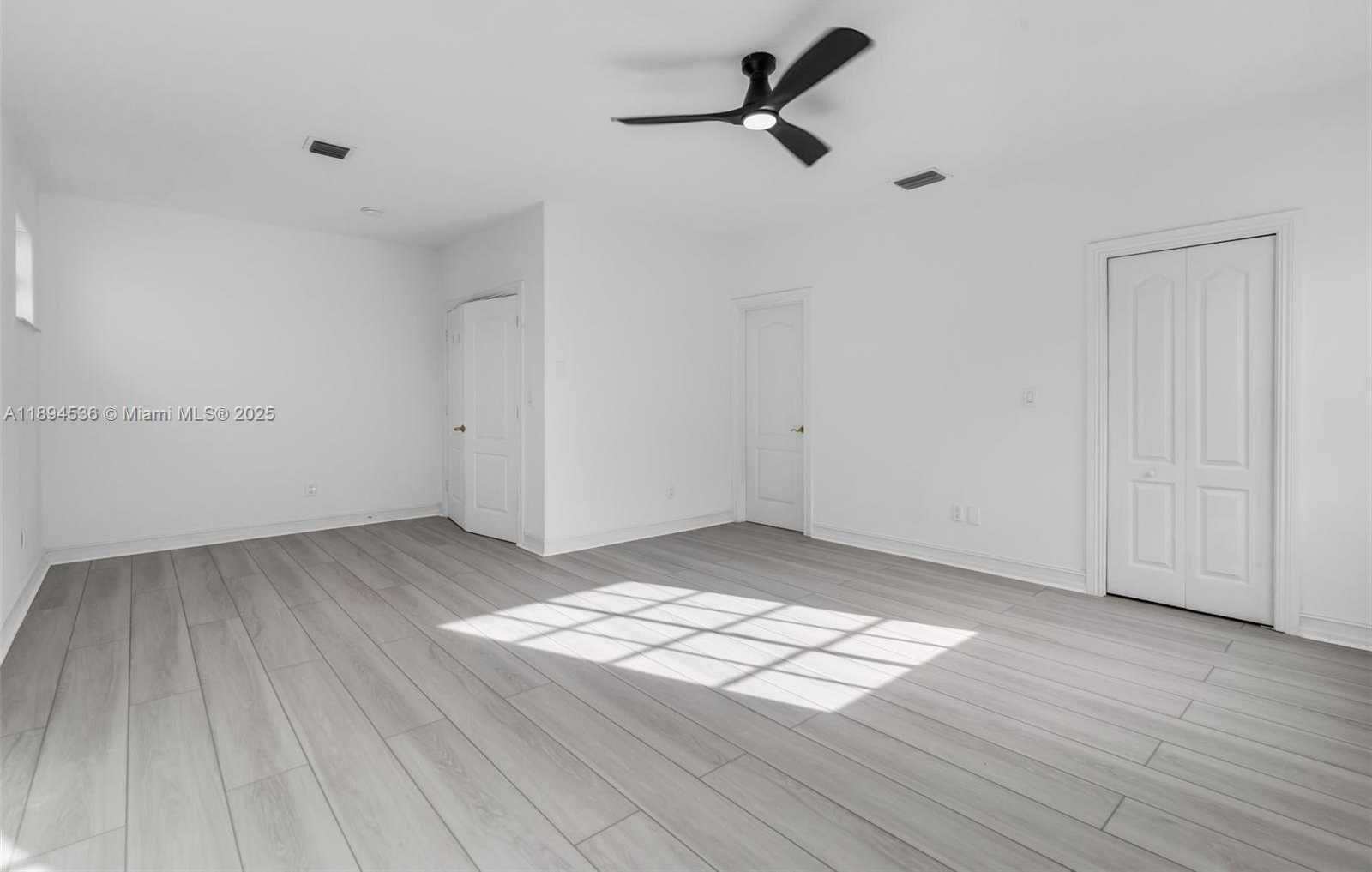 Small Image of 14820 NORTH WEST 87TH CT, Miami Lakes Number 34