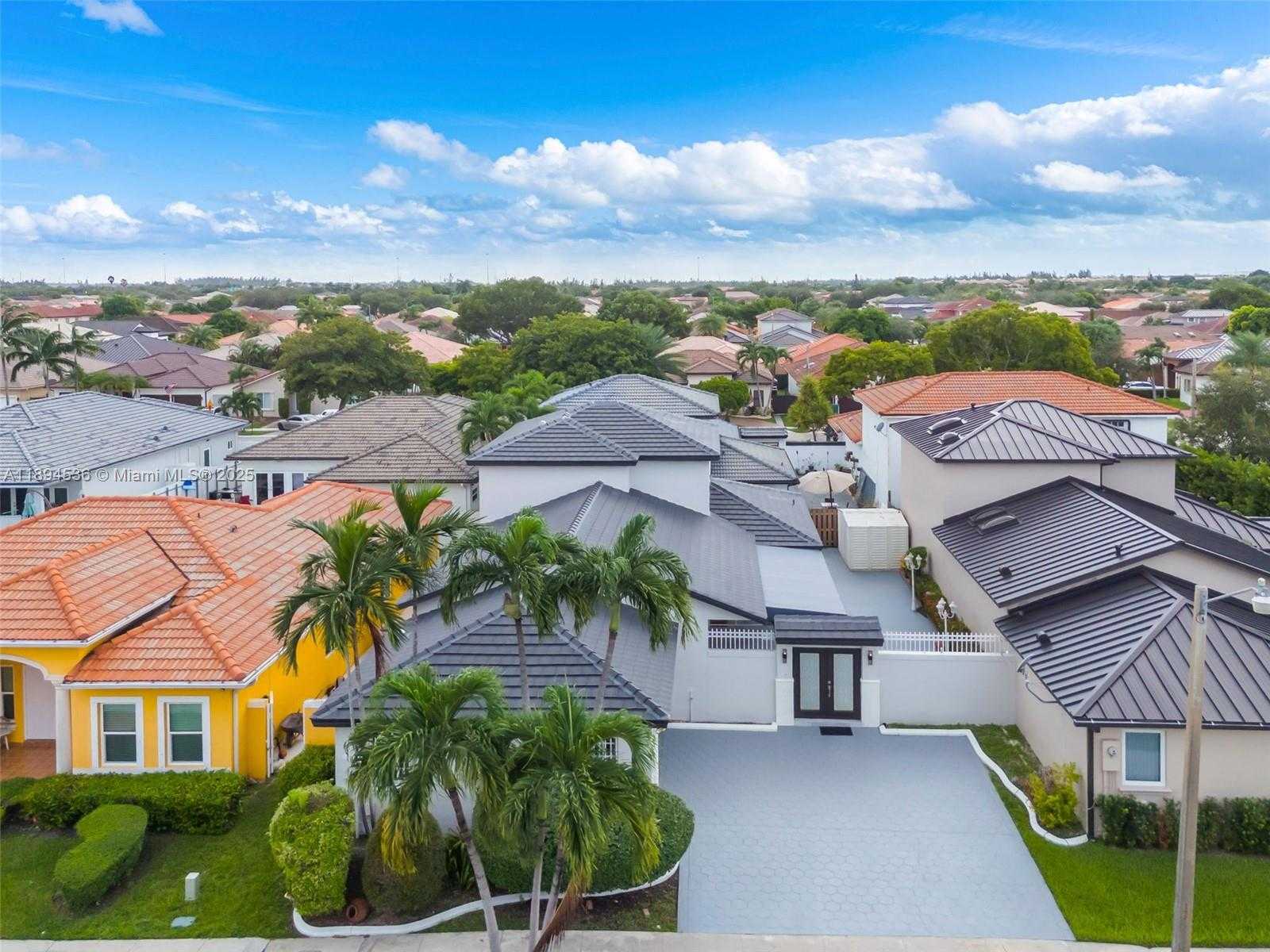 Small Image of 14820 NORTH WEST 87TH CT, Miami Lakes Number 44