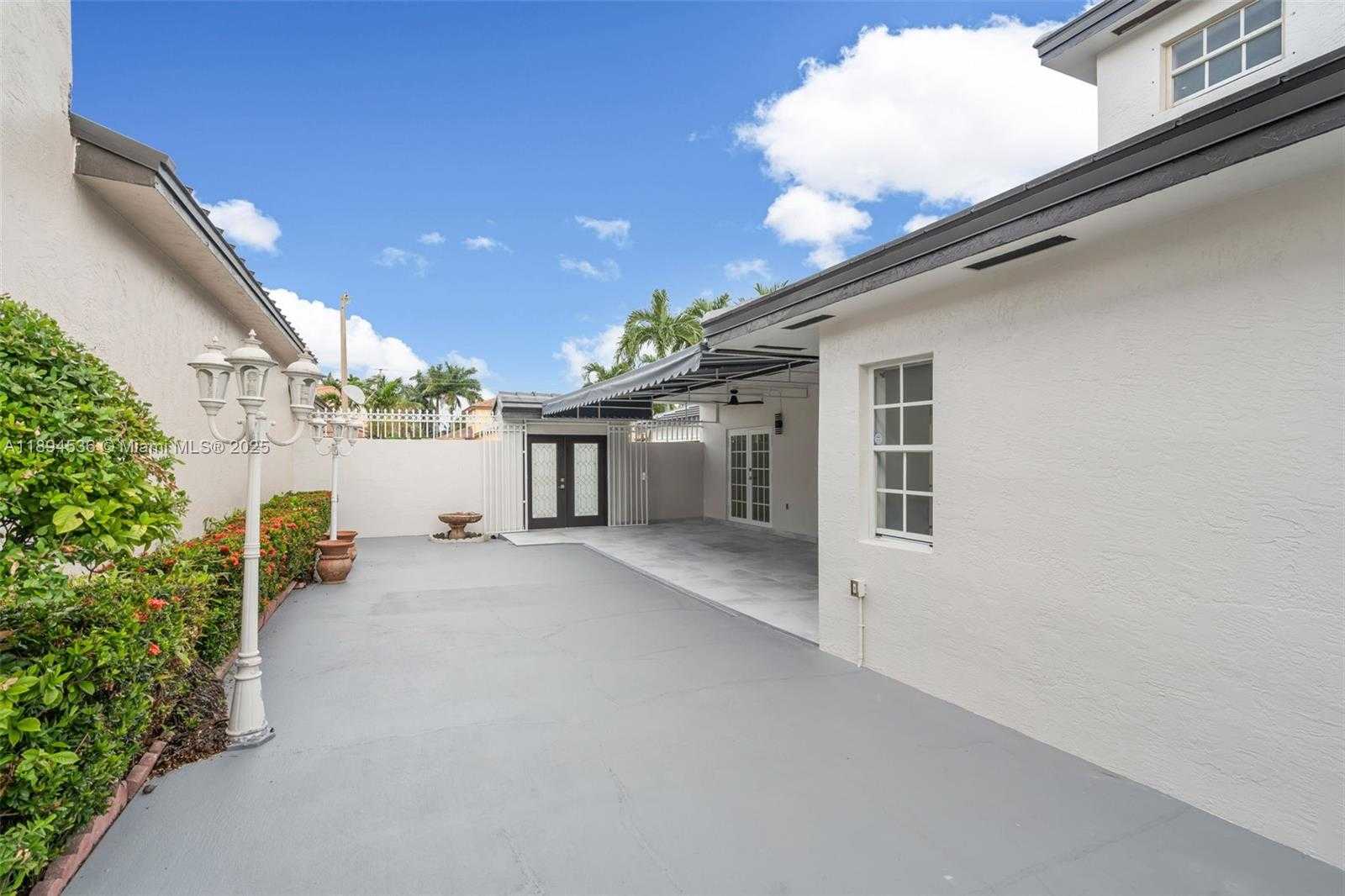 Small Image of 14820 NORTH WEST 87TH CT, Miami Lakes Number 6