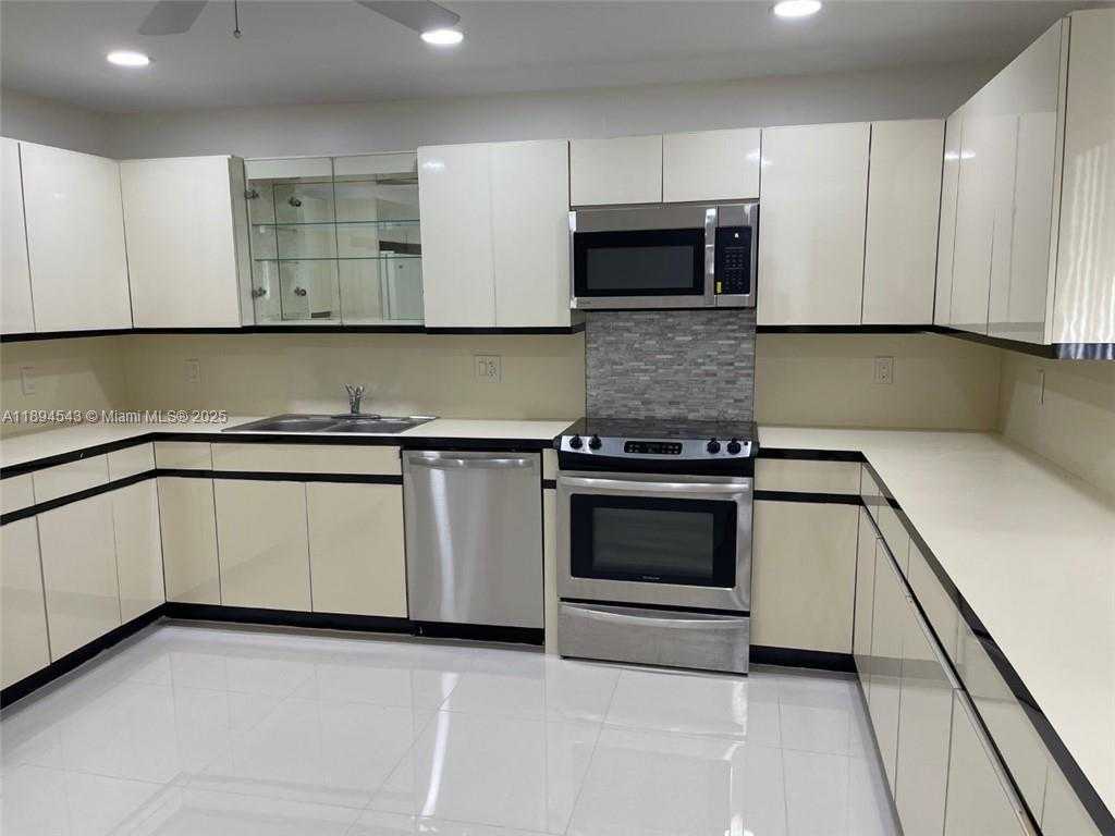 Small Image of 5181 NORTH EAST 17TH AVE, Pompano Beach Number 4