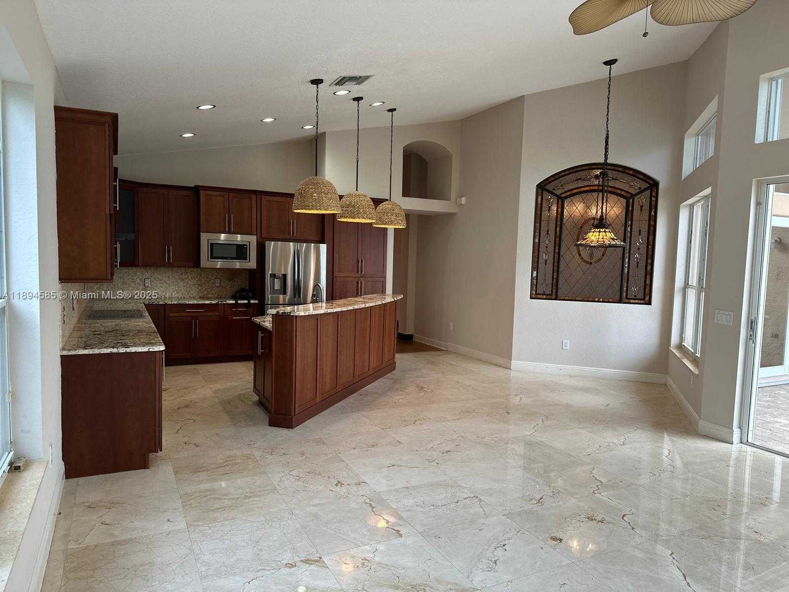Small Image of 18580 SOUTH WEST 44TH ST, Miramar Number 12